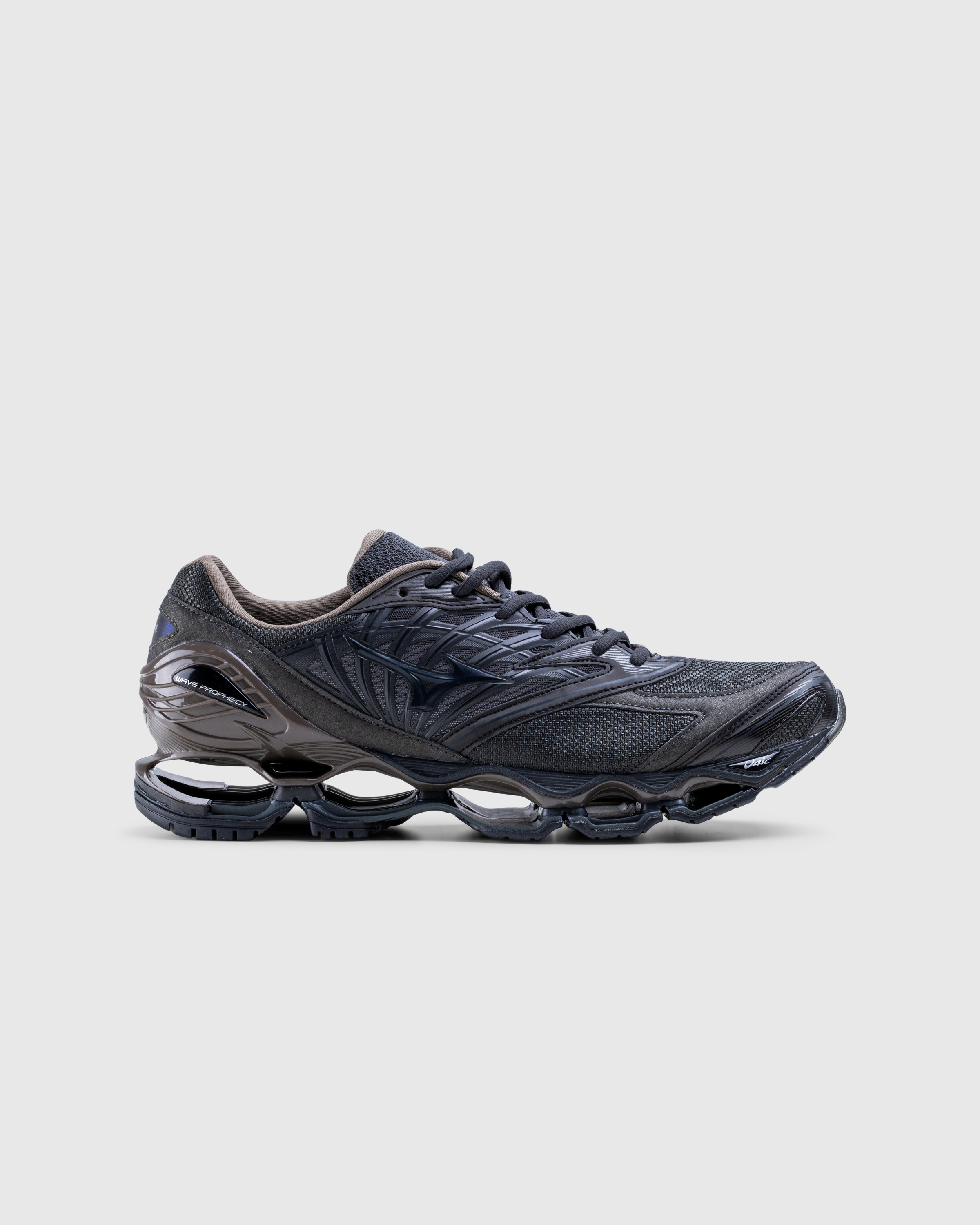 Mizuno – Wave Prophecy LS VAINL ARCHIVE Pirate Black/Chocolate Brown - Low Top Sneakers - Black - Image 1