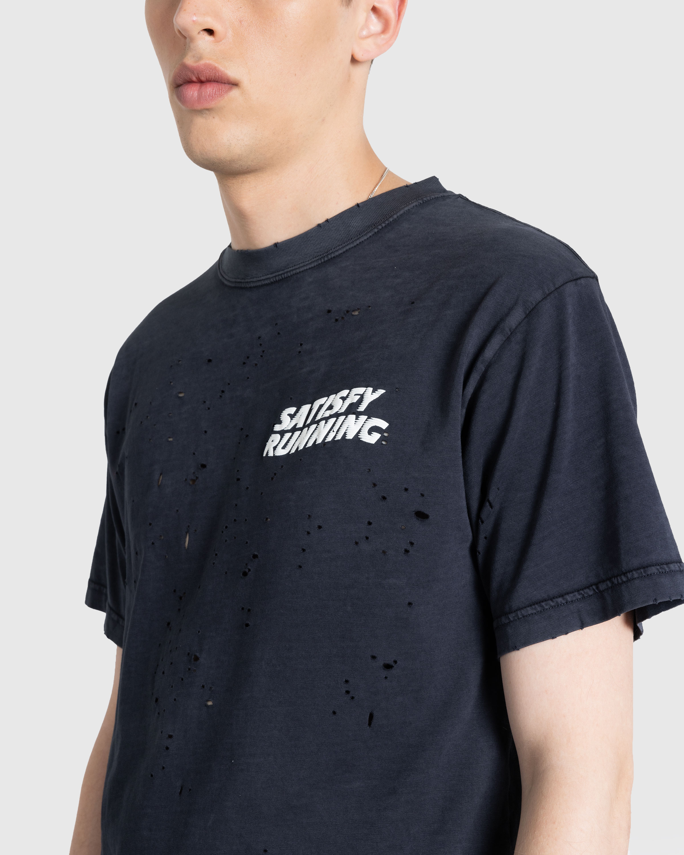 Satisfy – MothTech T-Shirt Stone Black - T-Shirts - Grey - Image 5