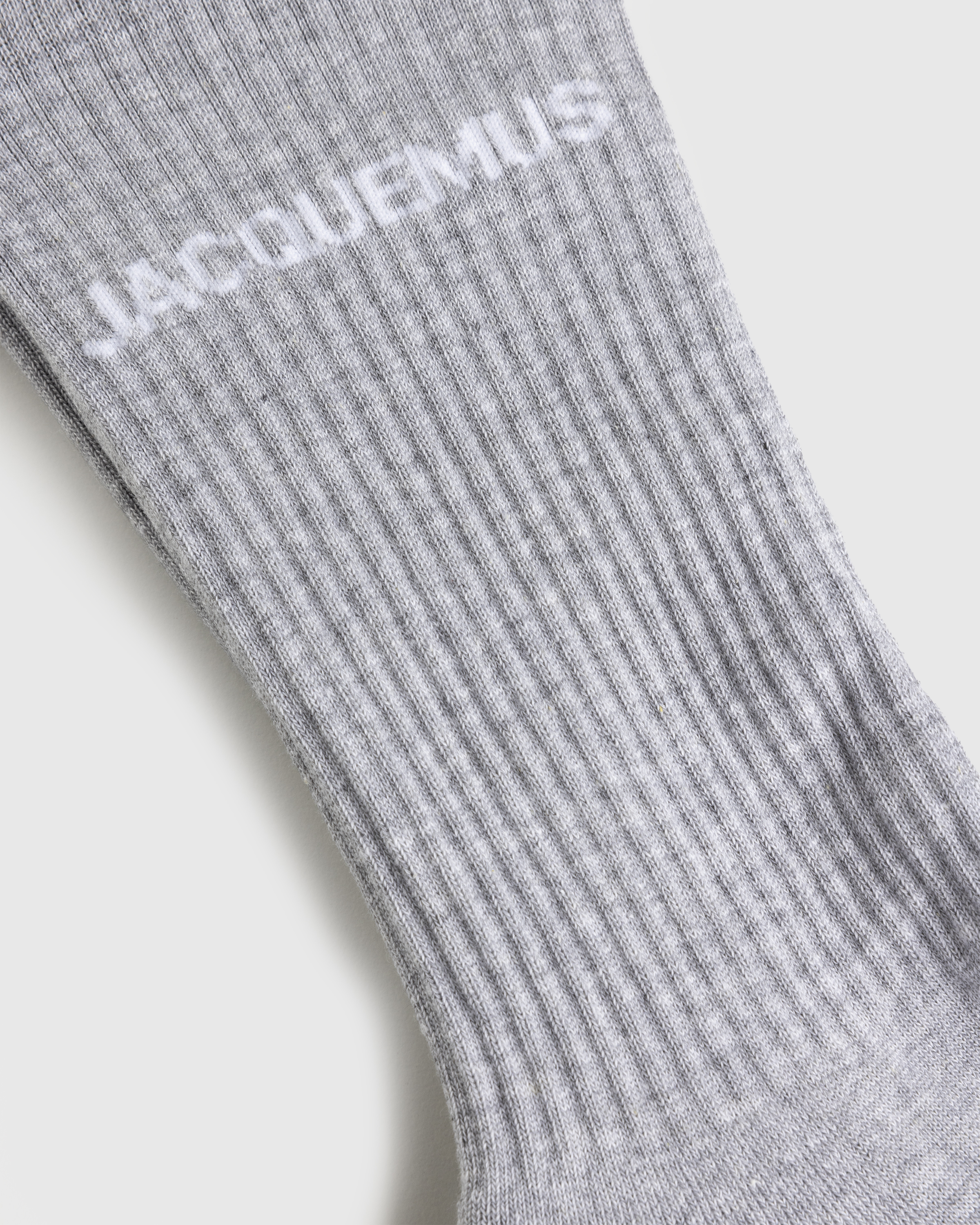 JACQUEMUS – Les Chaussettes Medium Grey - Ankle - Grey - Image 2