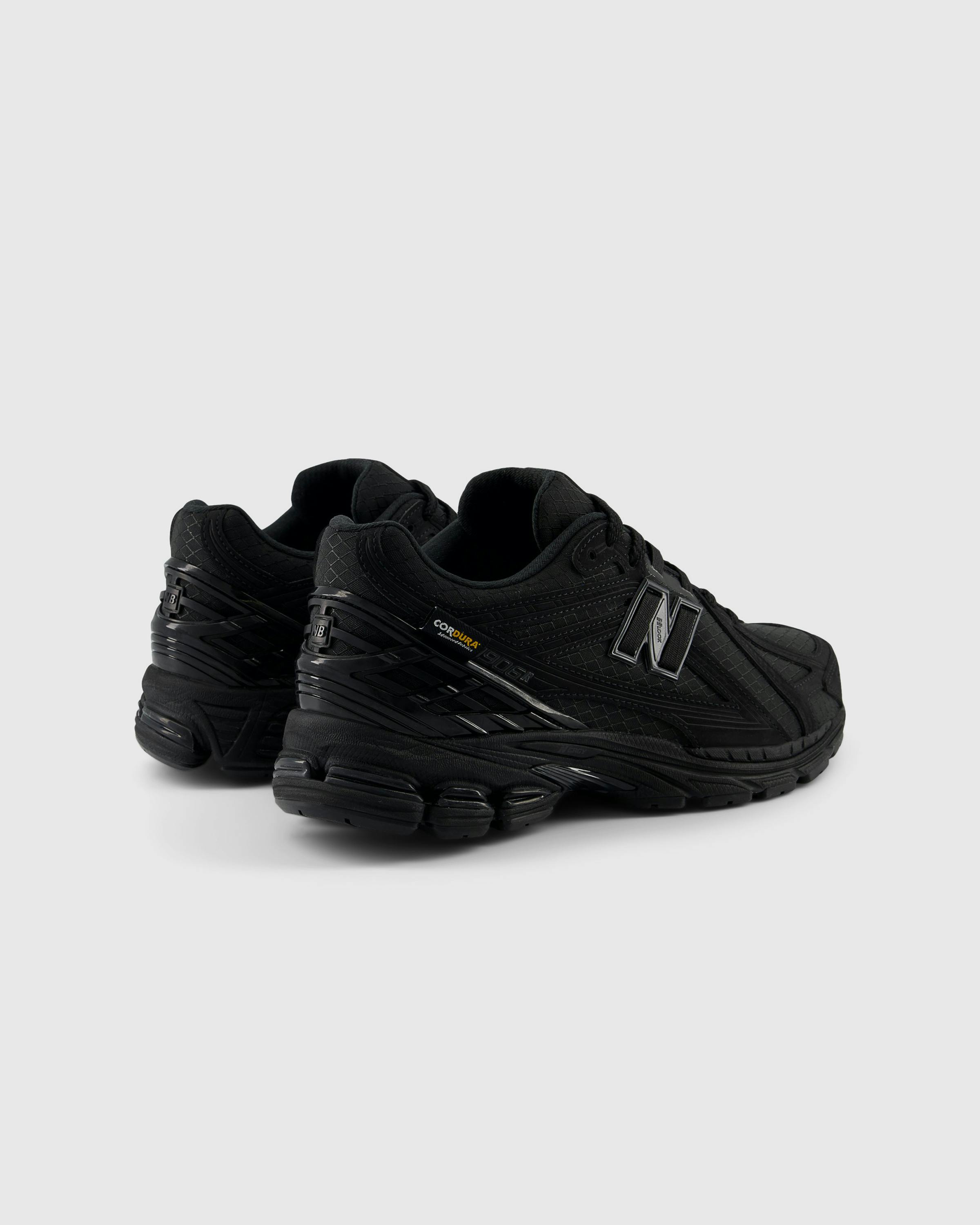 New Balance – 1906R Black - Low Top Sneakers - Black - Image 4