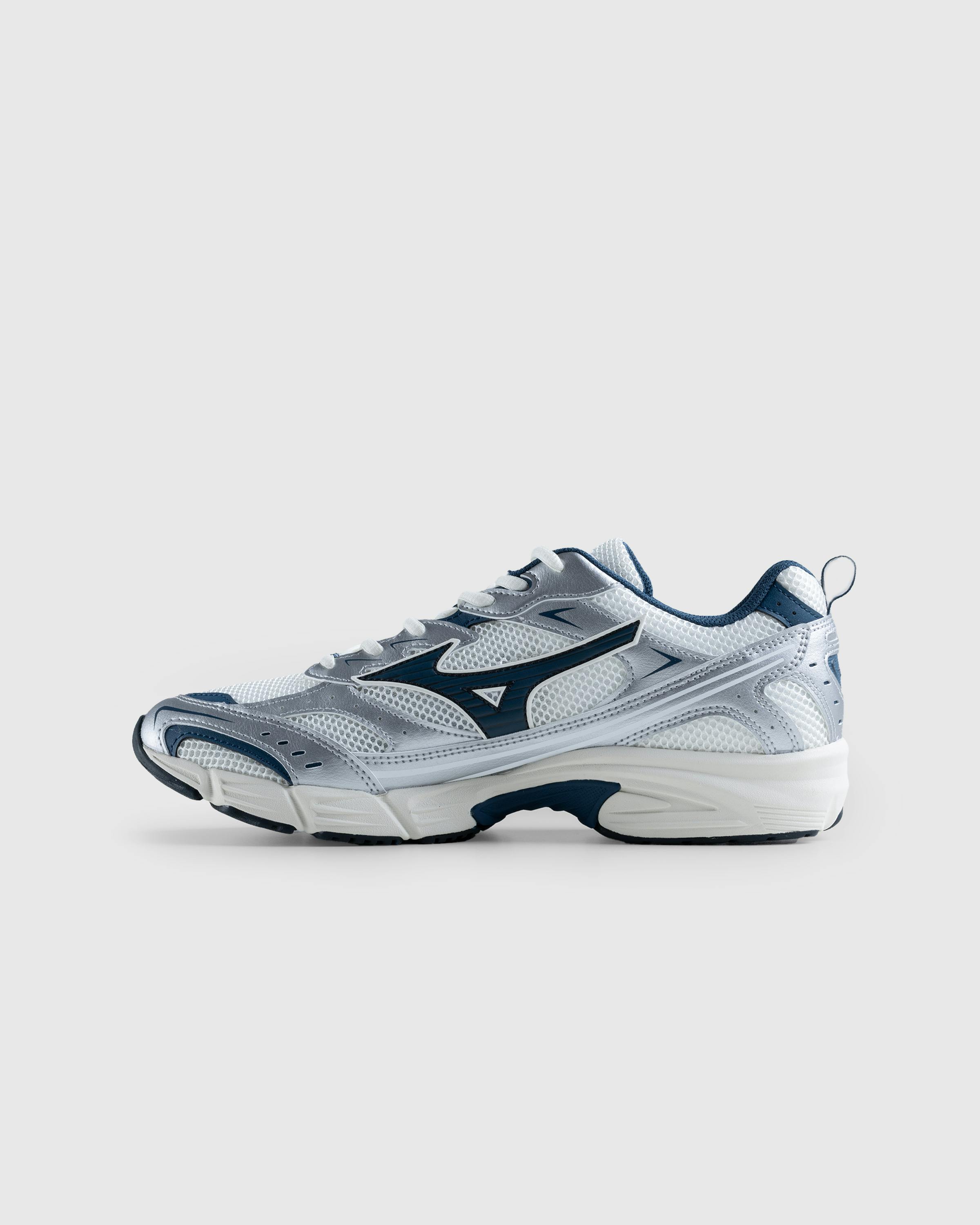 Mizuno – MXR Snow White/Majolica Blue/Silver - Low Top Sneakers - White - Image 2