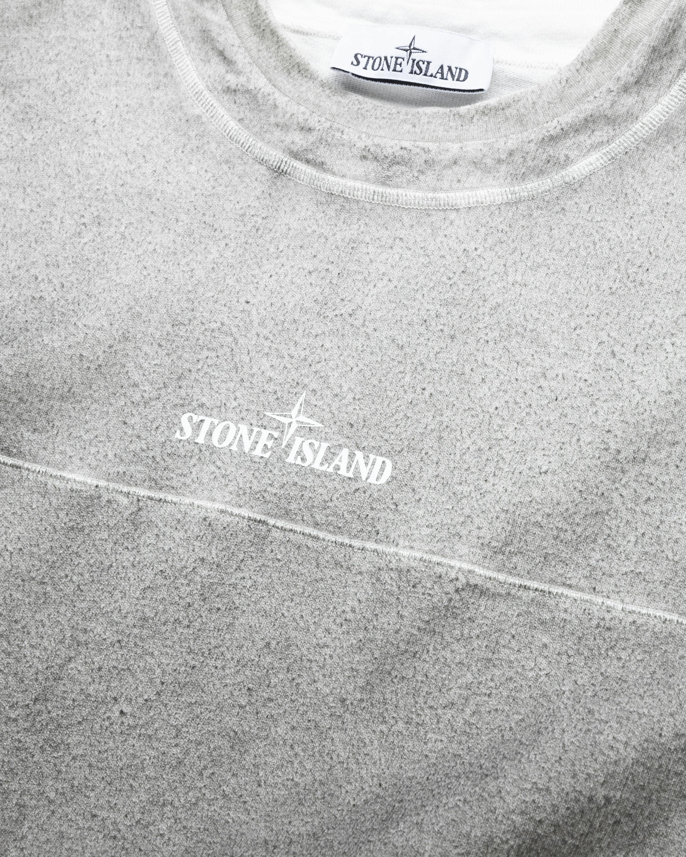 Stone Island – Logo T-Shirt Lead Grey - T-Shirts - Grey - Image 6