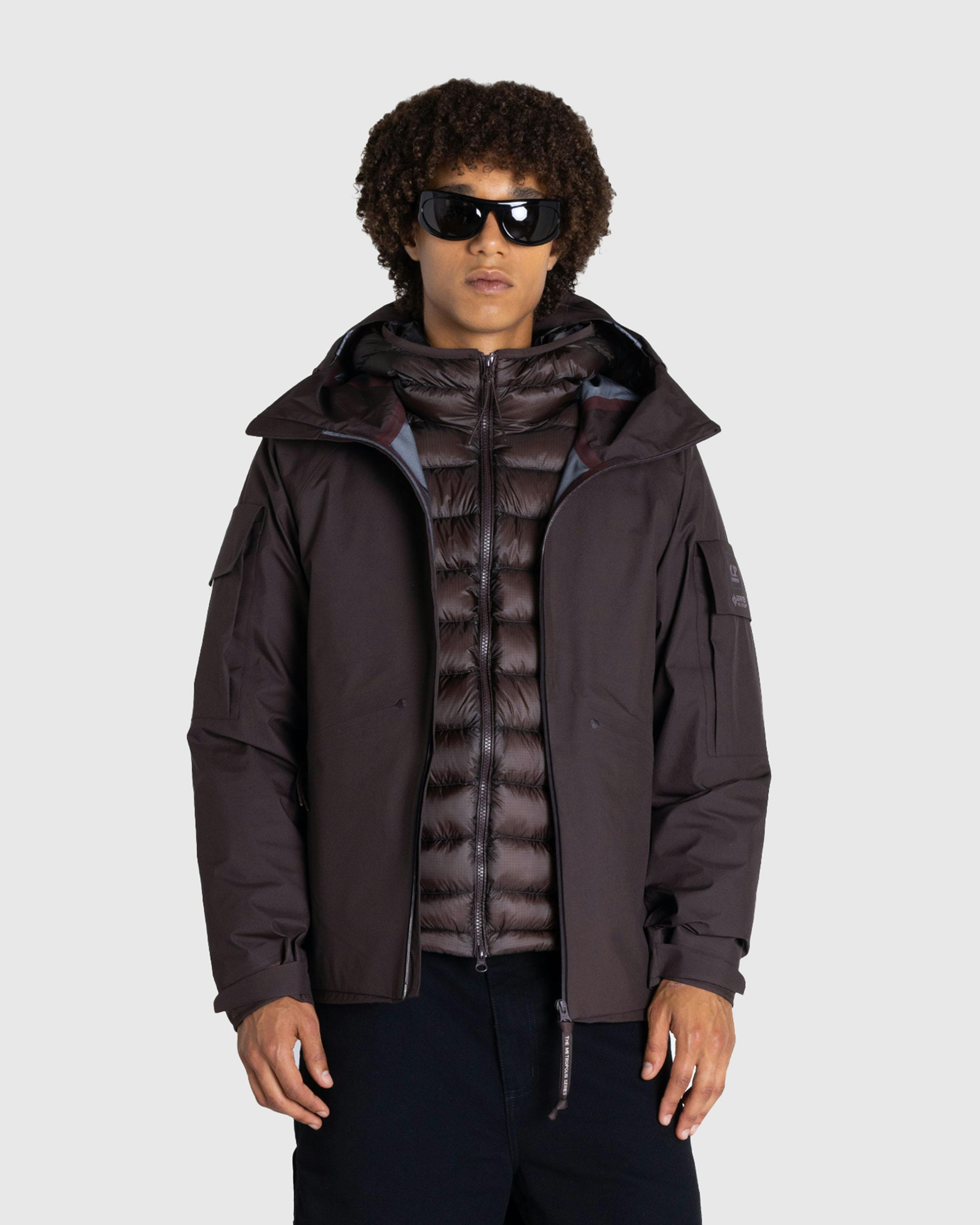 C.P. Company – Metropolis Series GORE-TEX 3L INFINIUM Anorak Rum Raisin - Windbreakers - Brown - Image 2