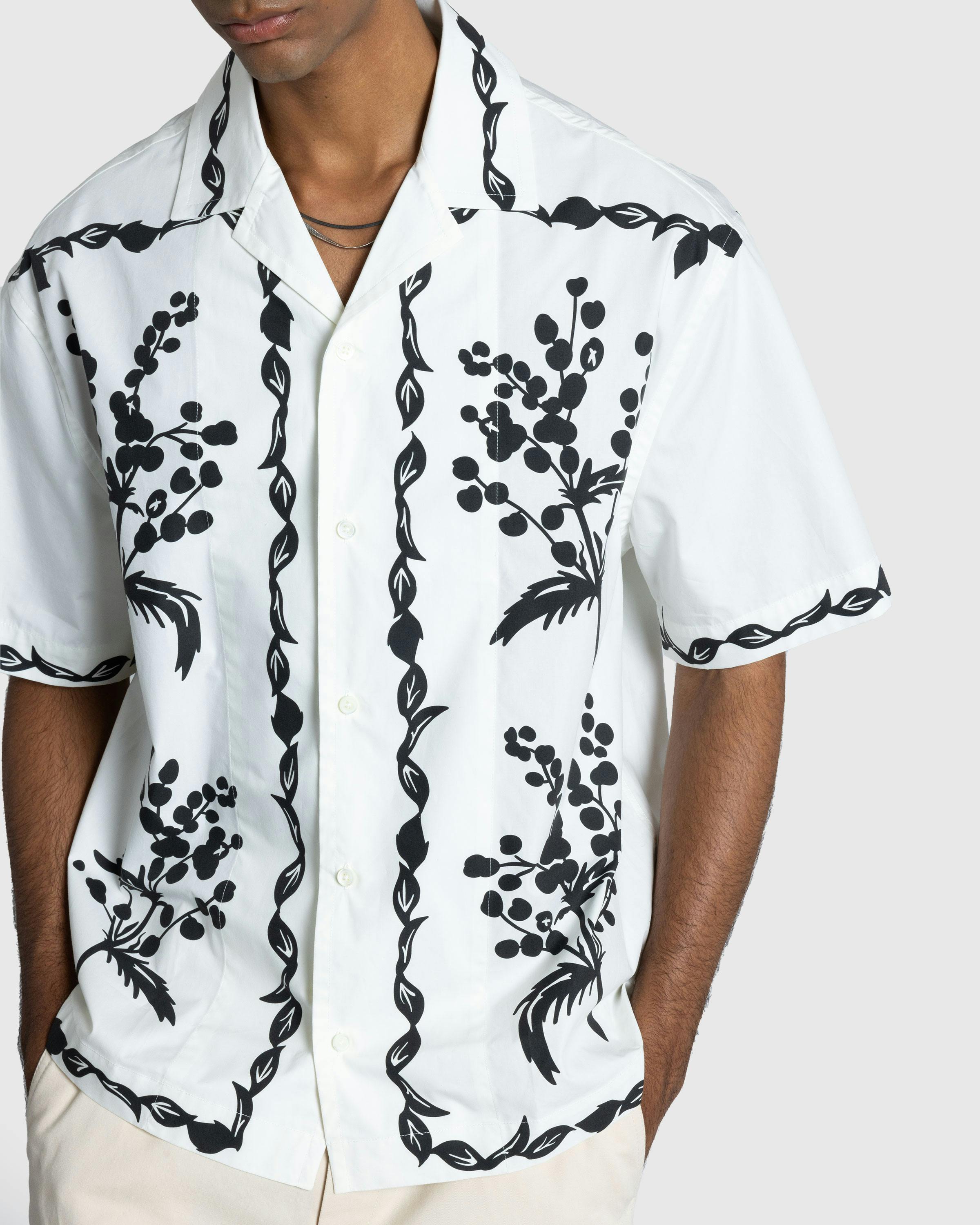 JACQUEMUS – La Chemise Jean Print Mimosa Frise Black - Shortsleeve Shirts - Black - Image 5