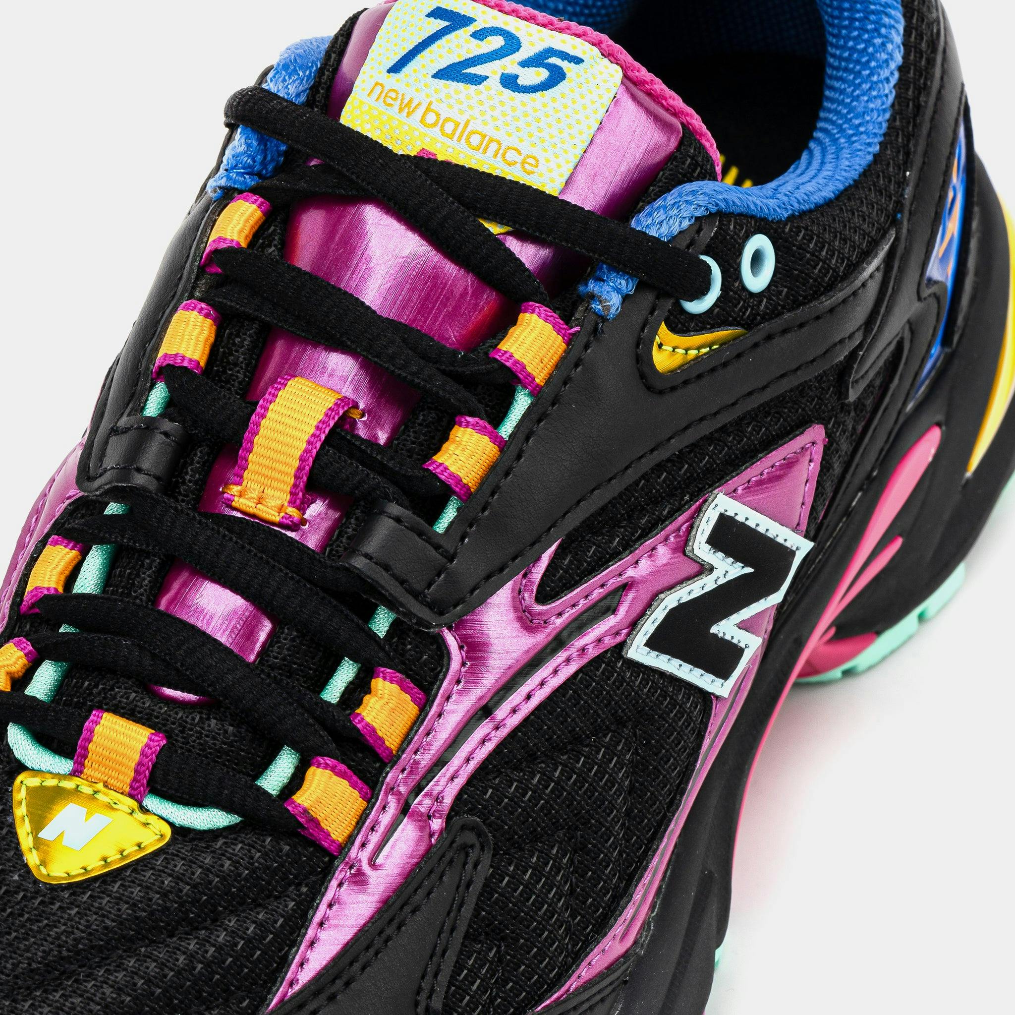 new balance 725 sneakers 2024