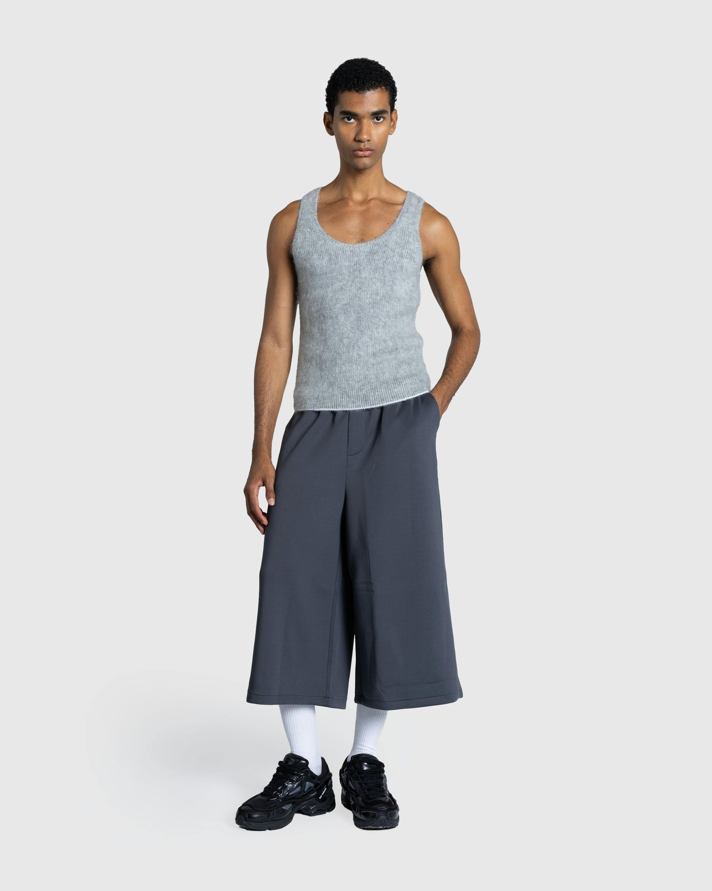 JACQUEMUS – Le Débardeur Pitatto Grey - Tank Tops - Grey - Image 3