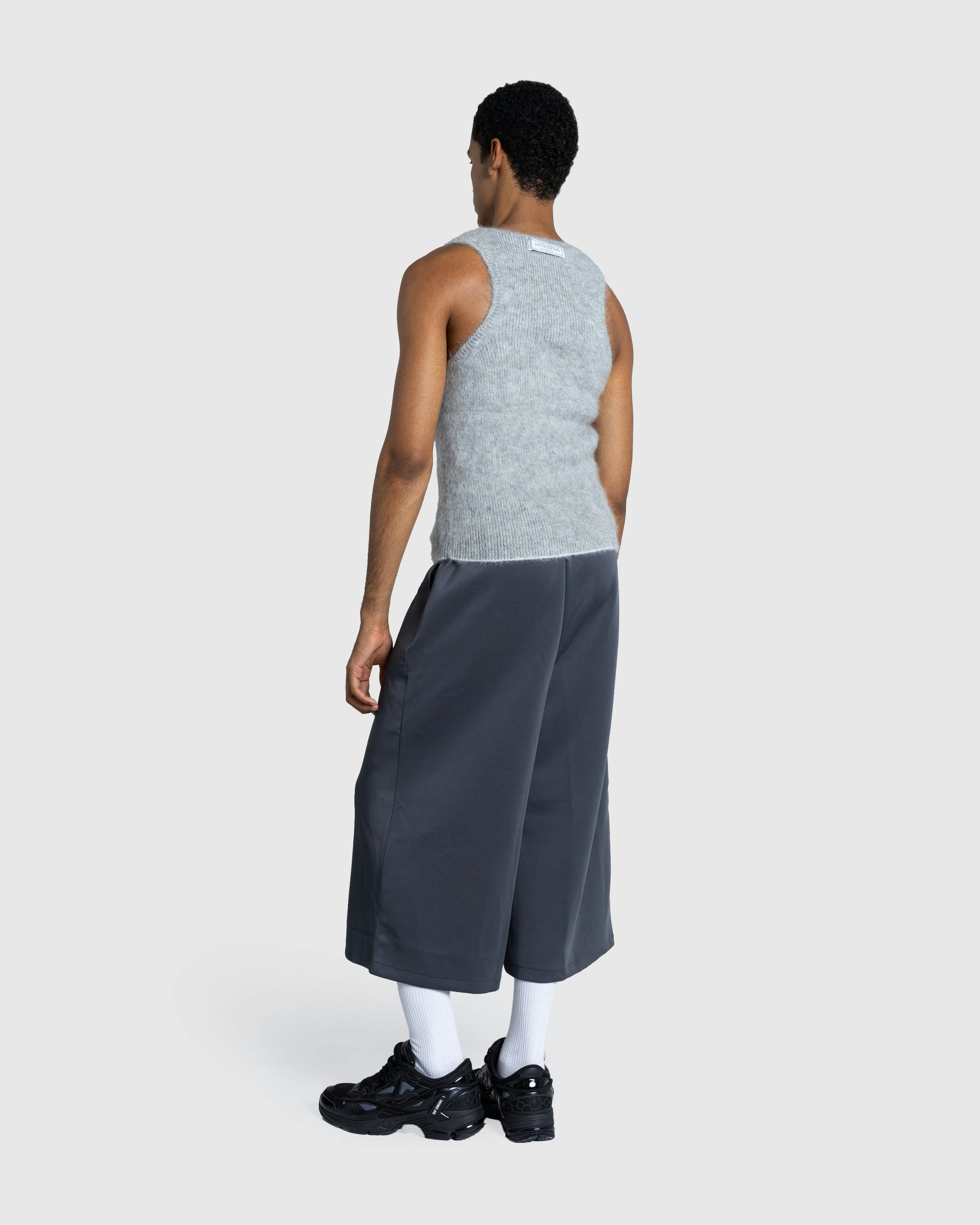 JACQUEMUS – Le Débardeur Pitatto Grey - Tank Tops - Grey - Image 4