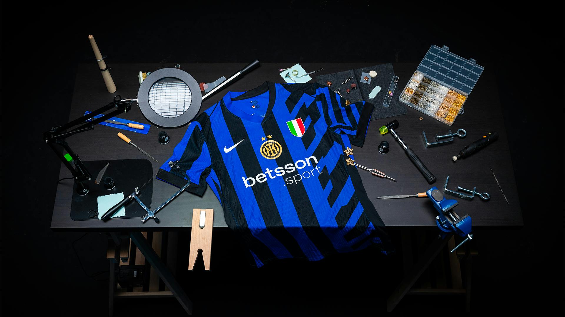 inter-2024-25-home-kit