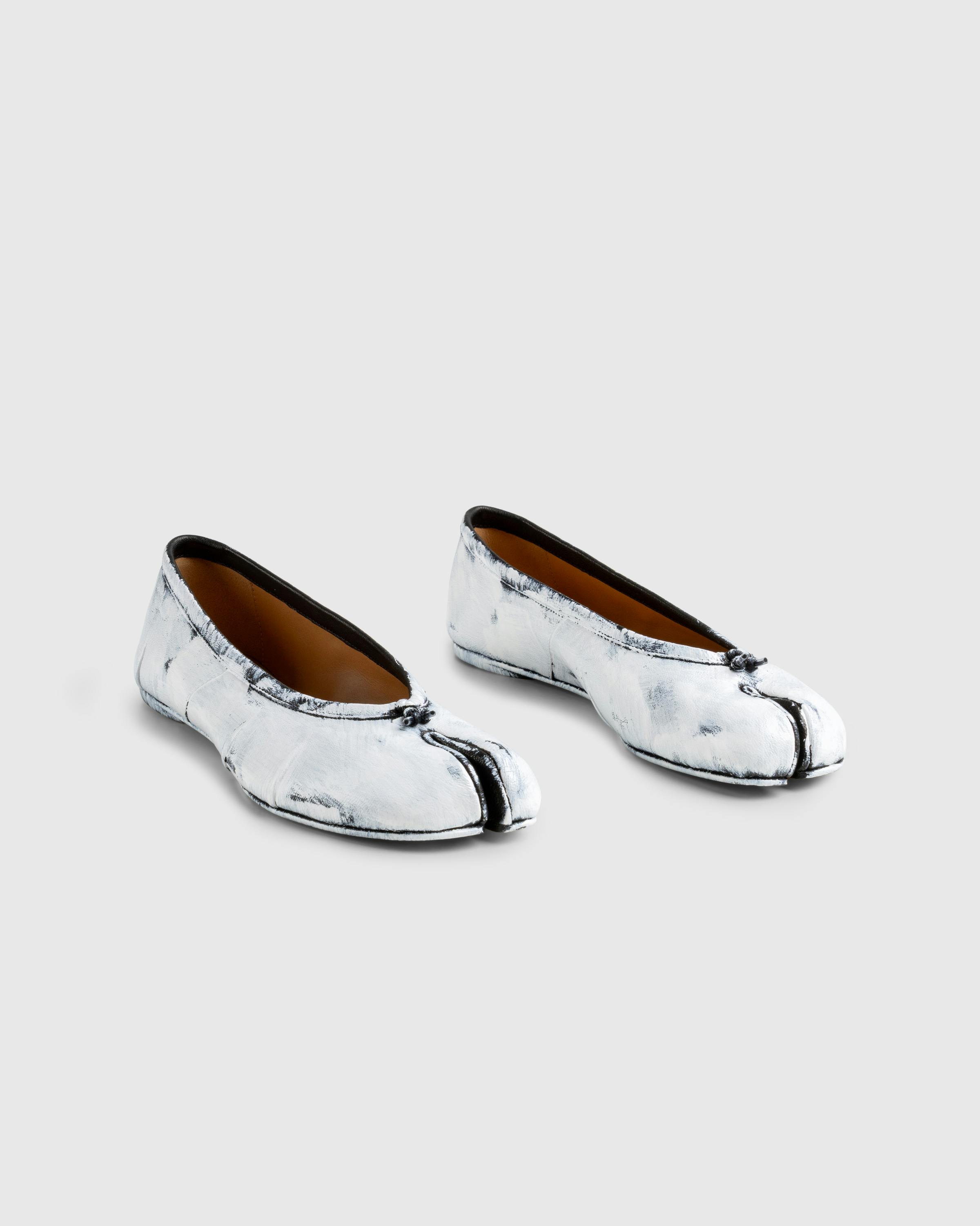 Maison Margiela – Tabi Ballerina Bianchetto  - Slip-Ons - White - Image 4