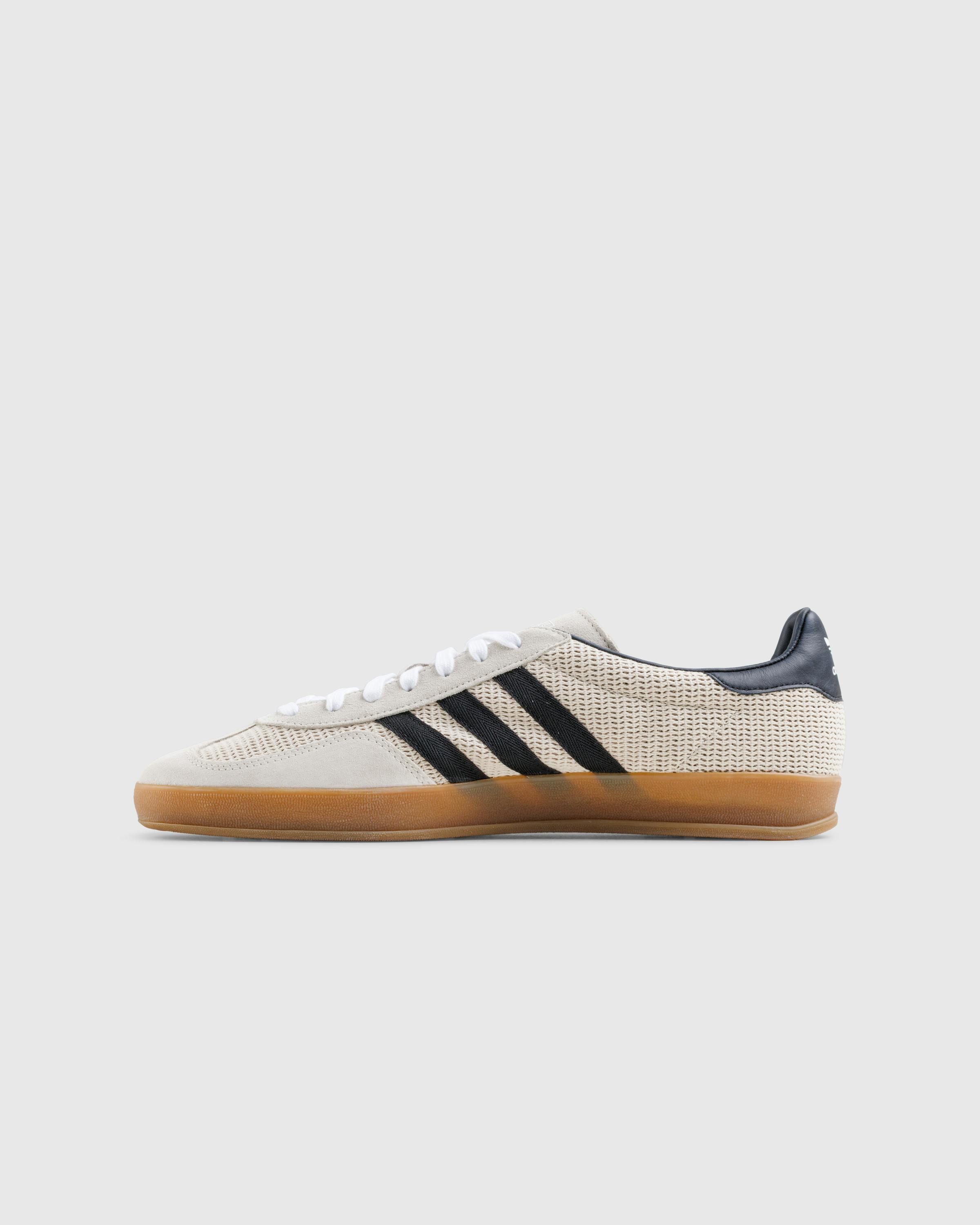 Adidas – Gazelle Indoor Aluminum/Black/Gum Beige - Low Top Sneakers - Beige - Image 2