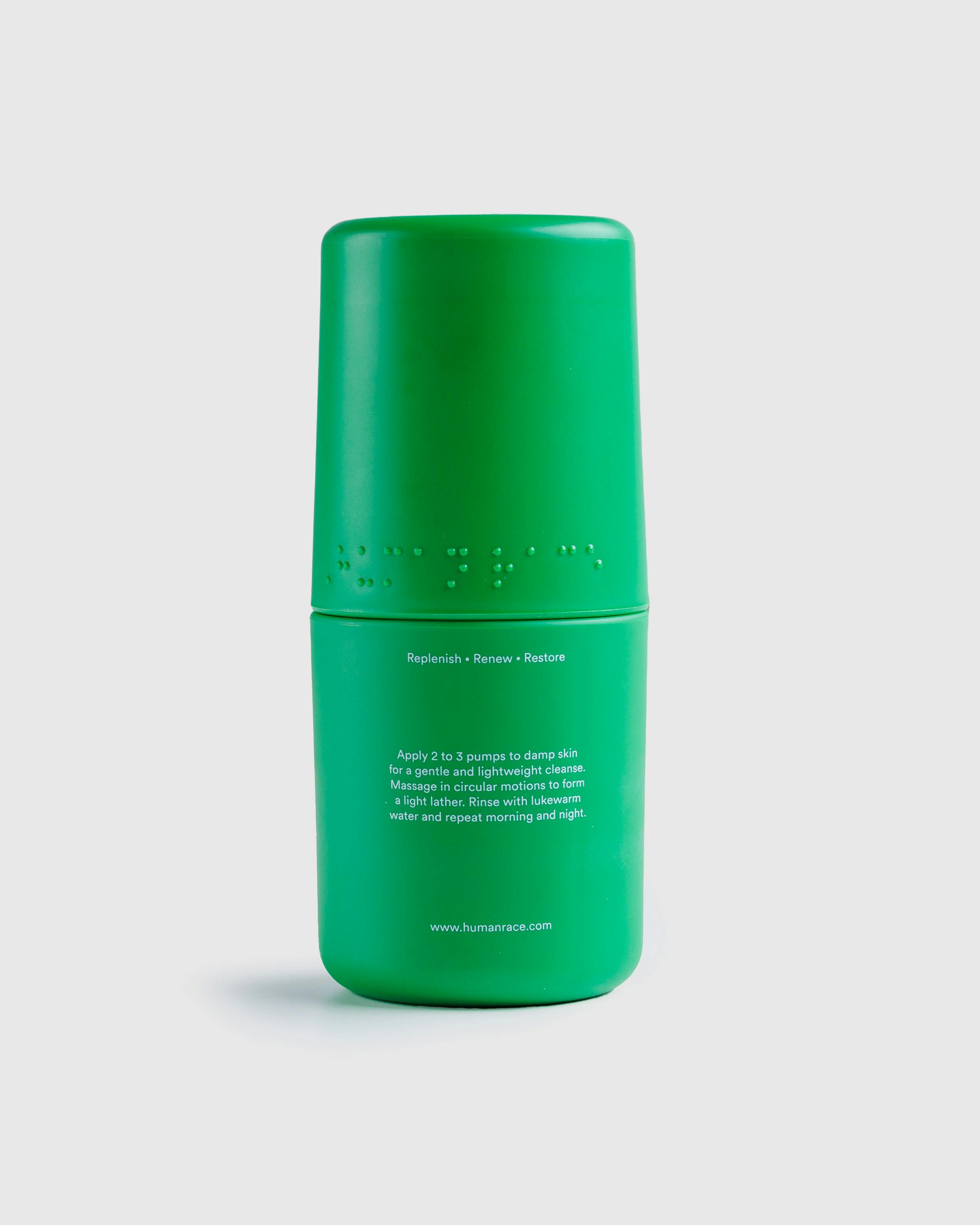 Humanrace – 7D Retrograde Gel Cleanser Green - Body - Green - Image 3