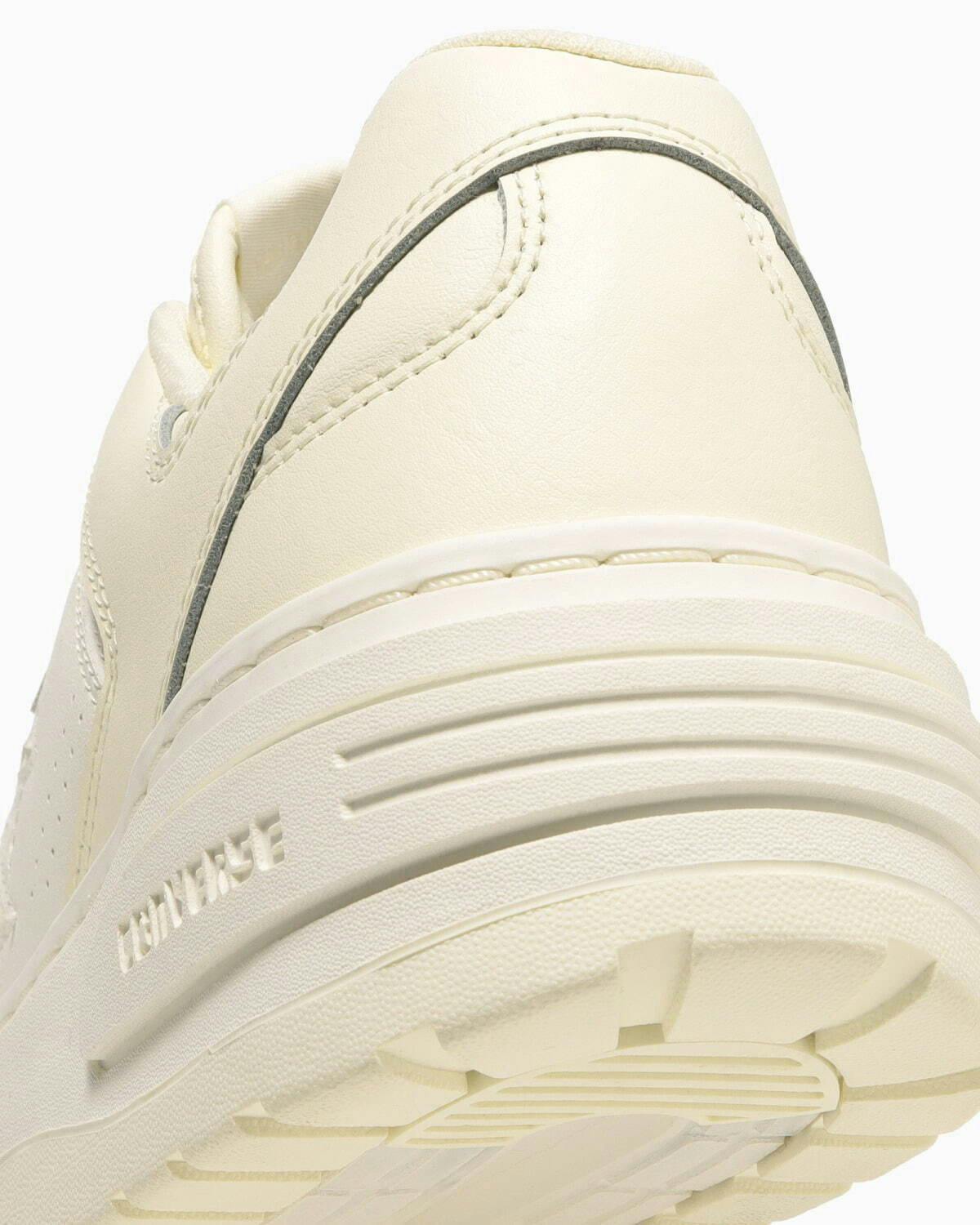 Converse Weapon PLTS Ox sneaker in low-top white and cream colorways