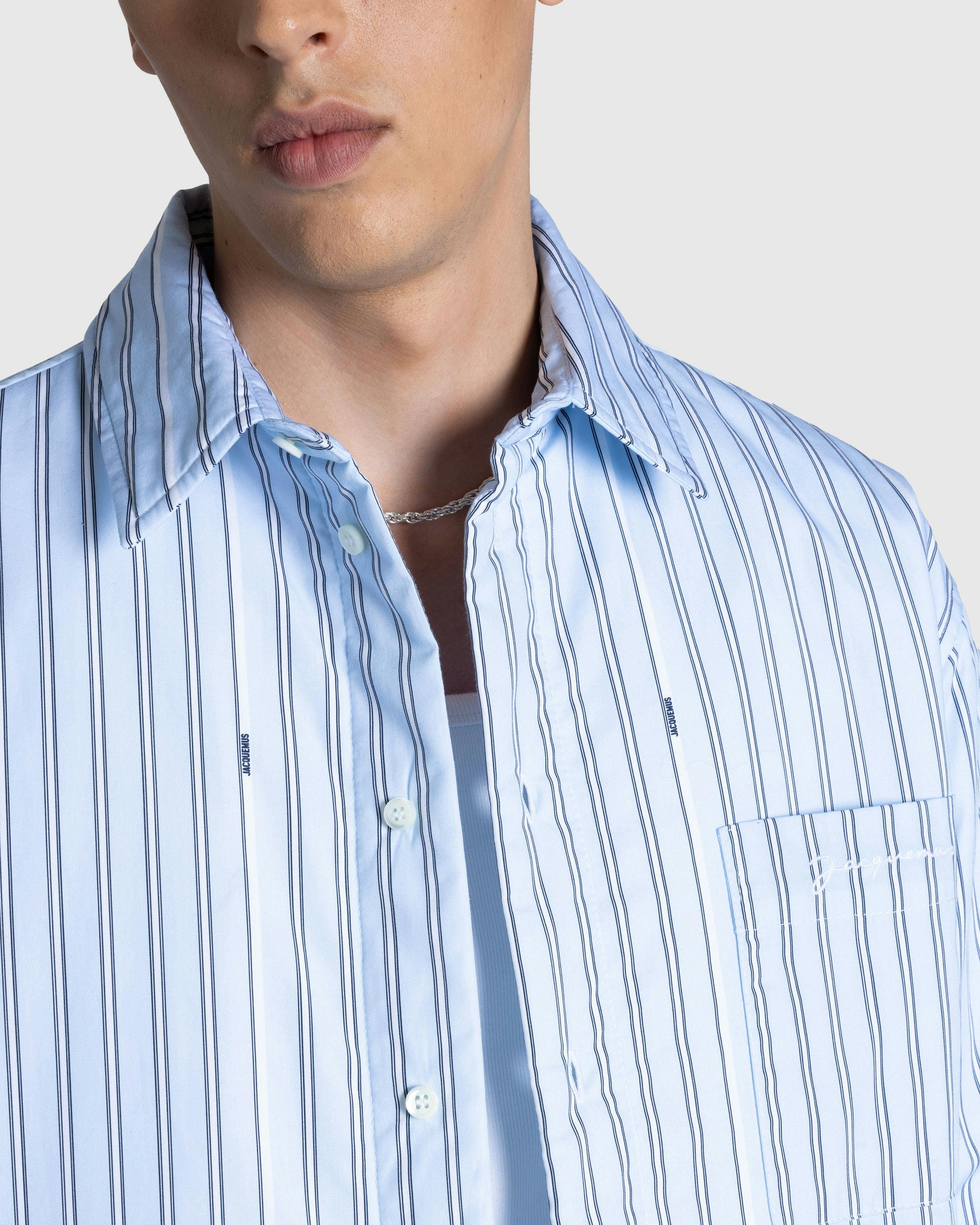 JACQUEMUS – La Chemise Boulanger Print Blue Stripe - Longsleeve Shirts - Blue - Image 5