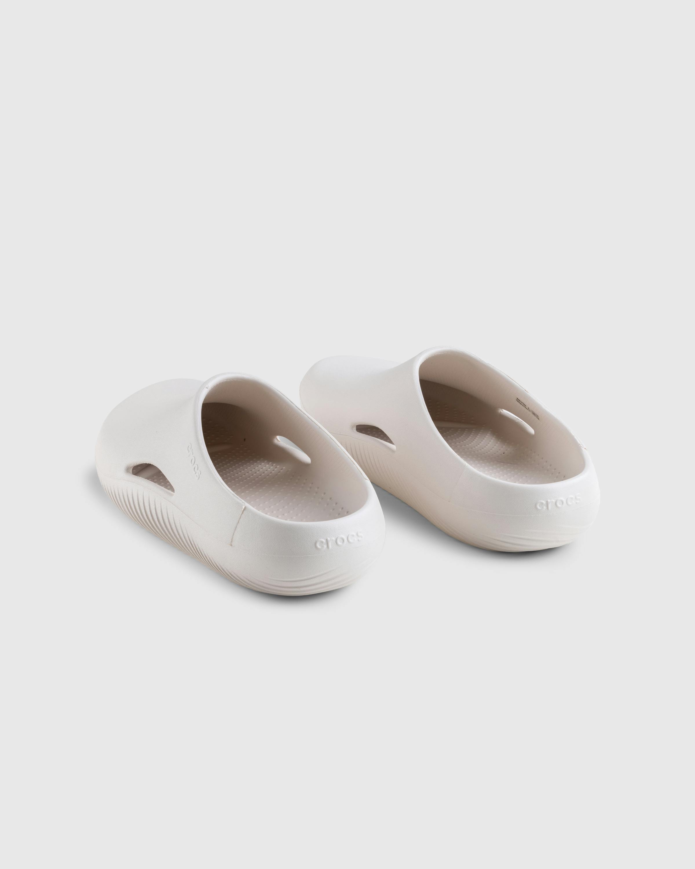 Crocs – Mellow Recovery Clog Stucco - Clogs - White - Image 4