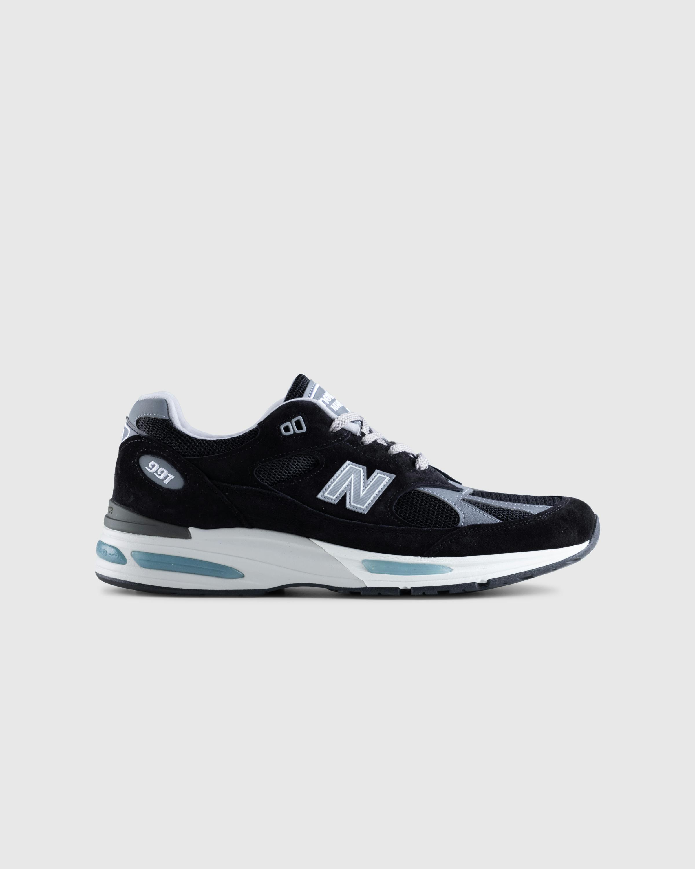 New Balance – Made in UK 991v2 Black - Low Top Sneakers - Black - Image 1