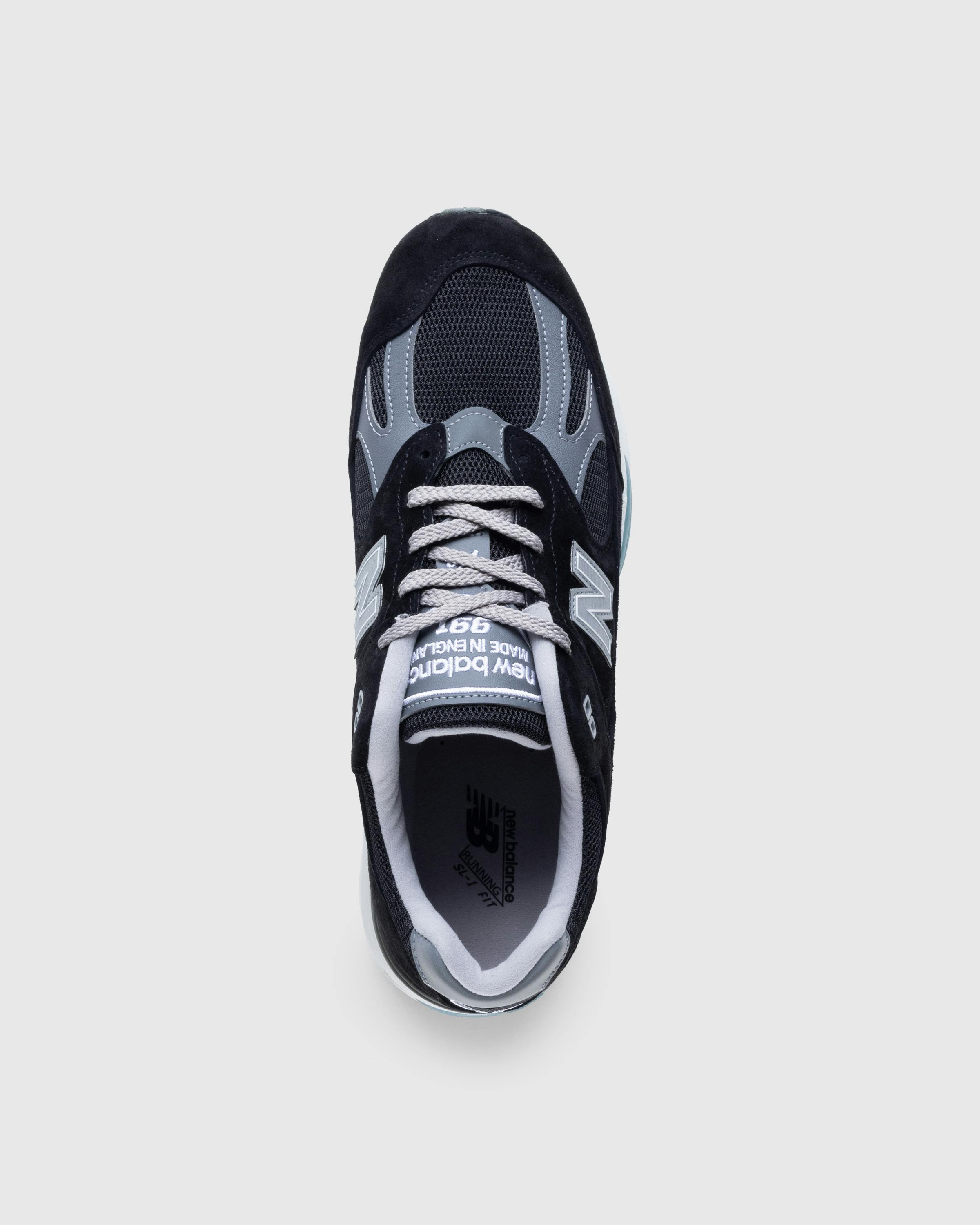 New Balance – Made in UK 991v2 Black - Low Top Sneakers - Black - Image 5