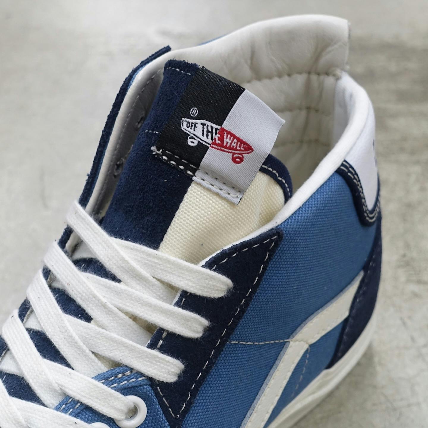 vans clash the wall sneakers 2024