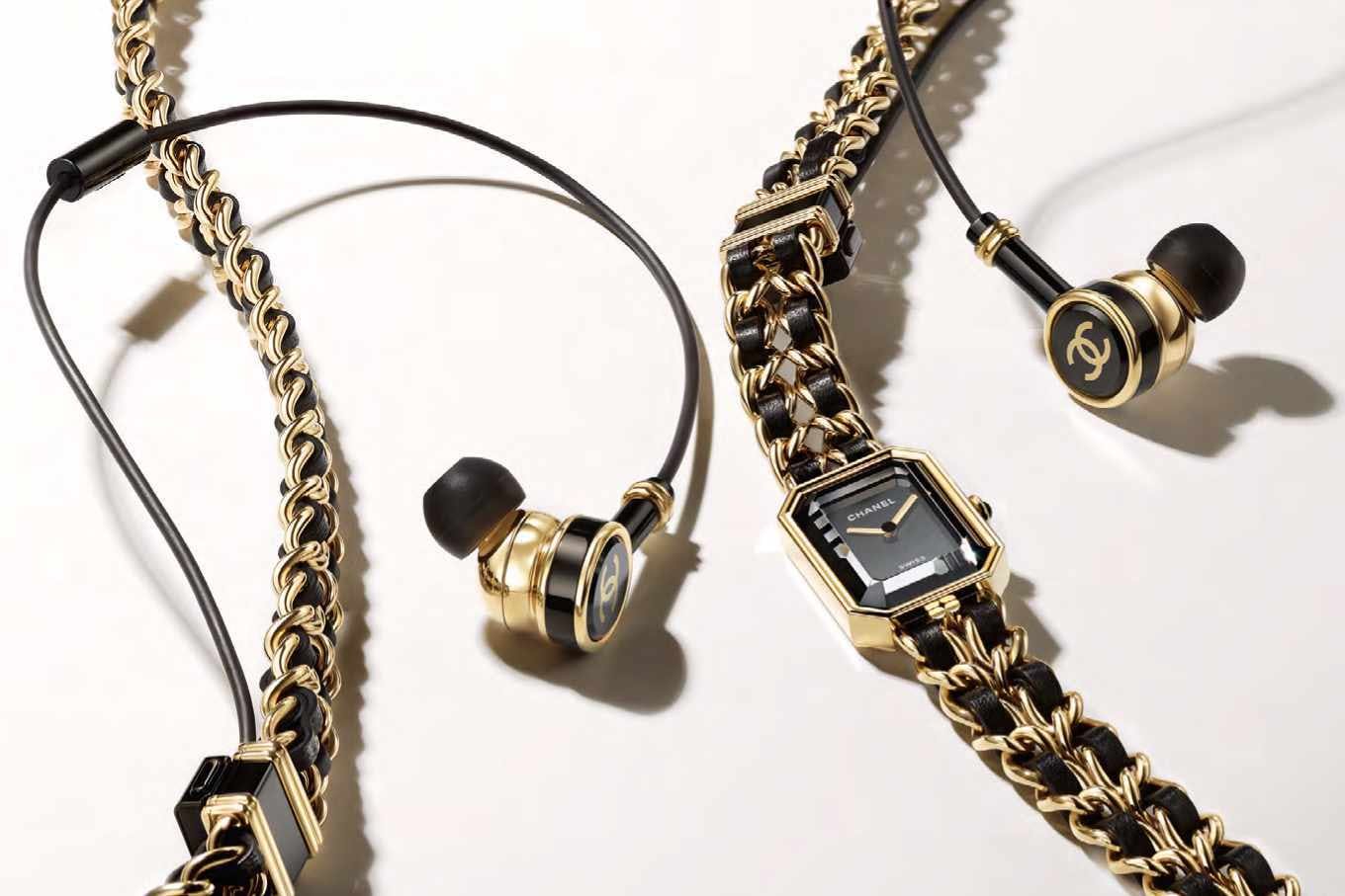 Chanel Première Sound wired headphones earbuds in gold and black worn by lily rose depp