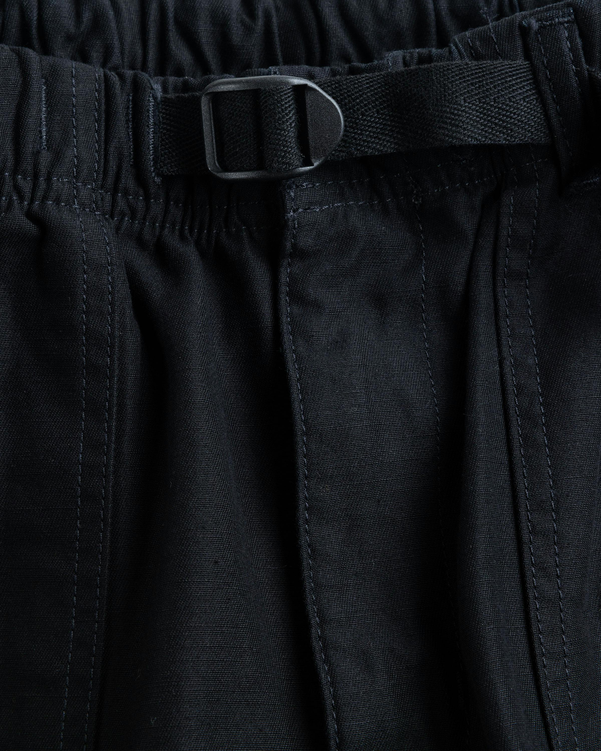 Carhartt WIP – Hayworth Short Black/Rinsed - Active Shorts - Black - Image 3