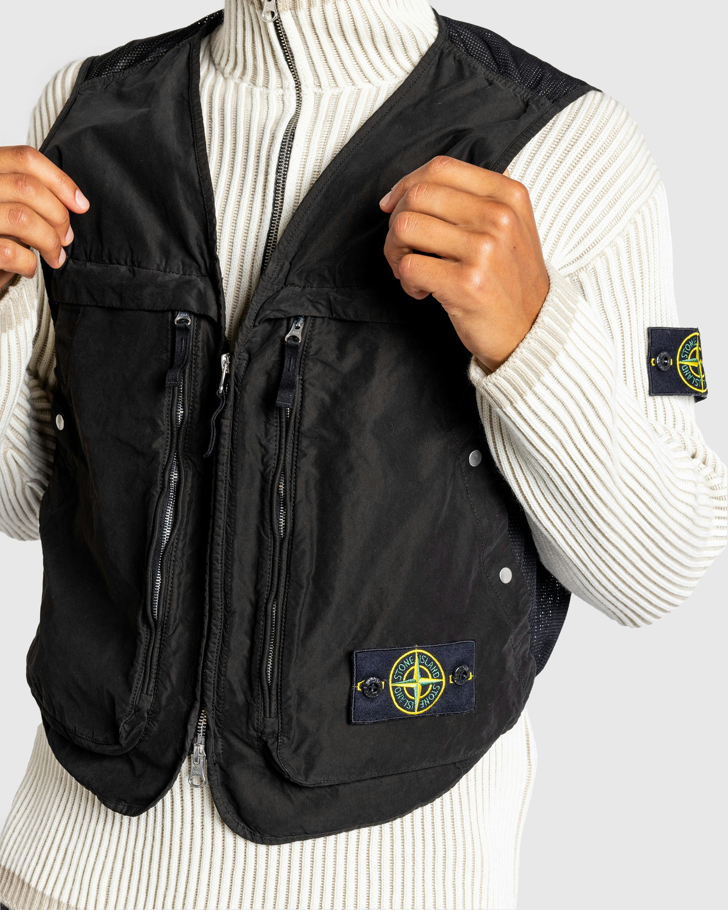 Stone Island – David Light-TC Vest Black - Vests - Black - Image 4