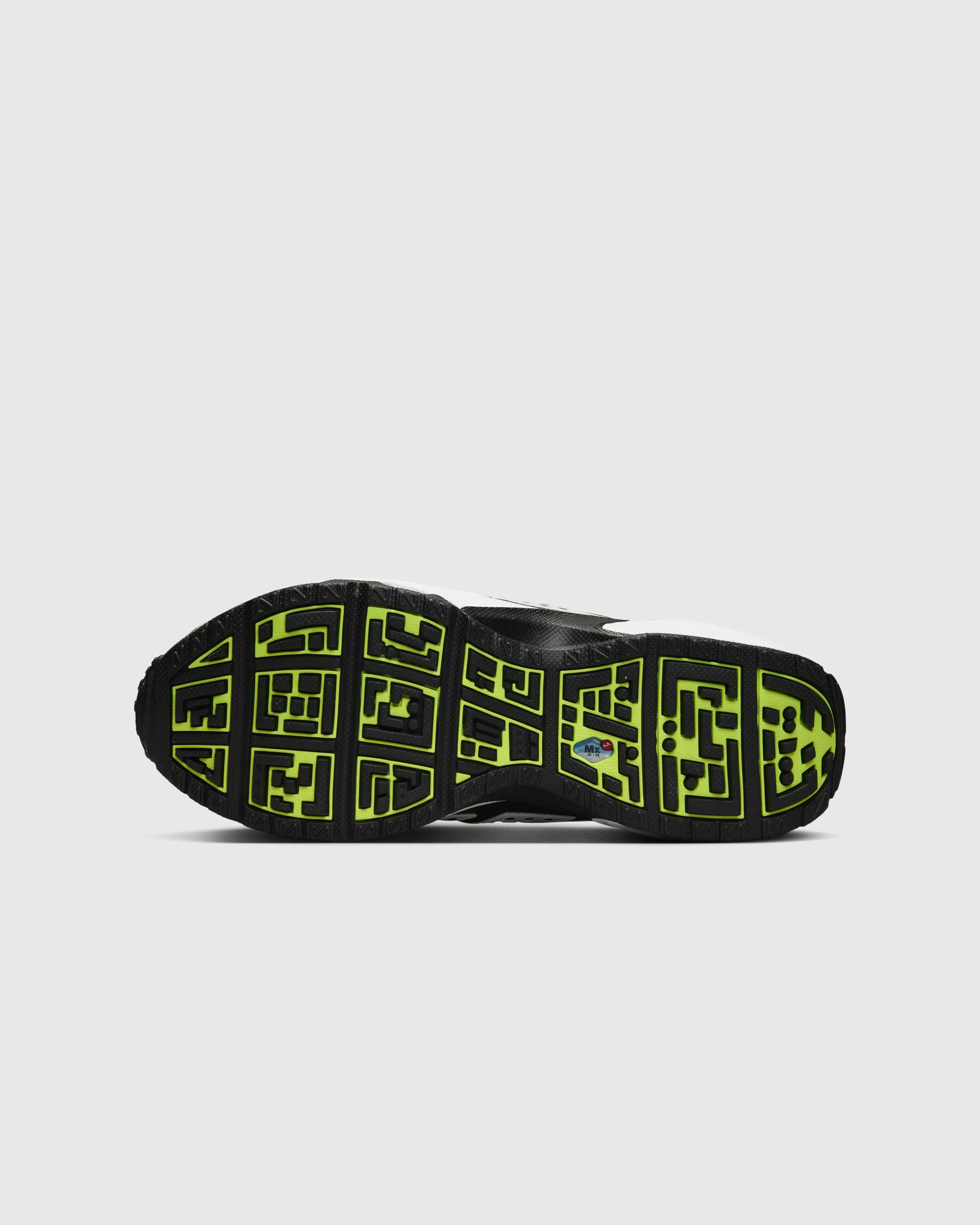 Nike – Air Max SNDR Volt/Black/White - Low Top Sneakers - Green - Image 4