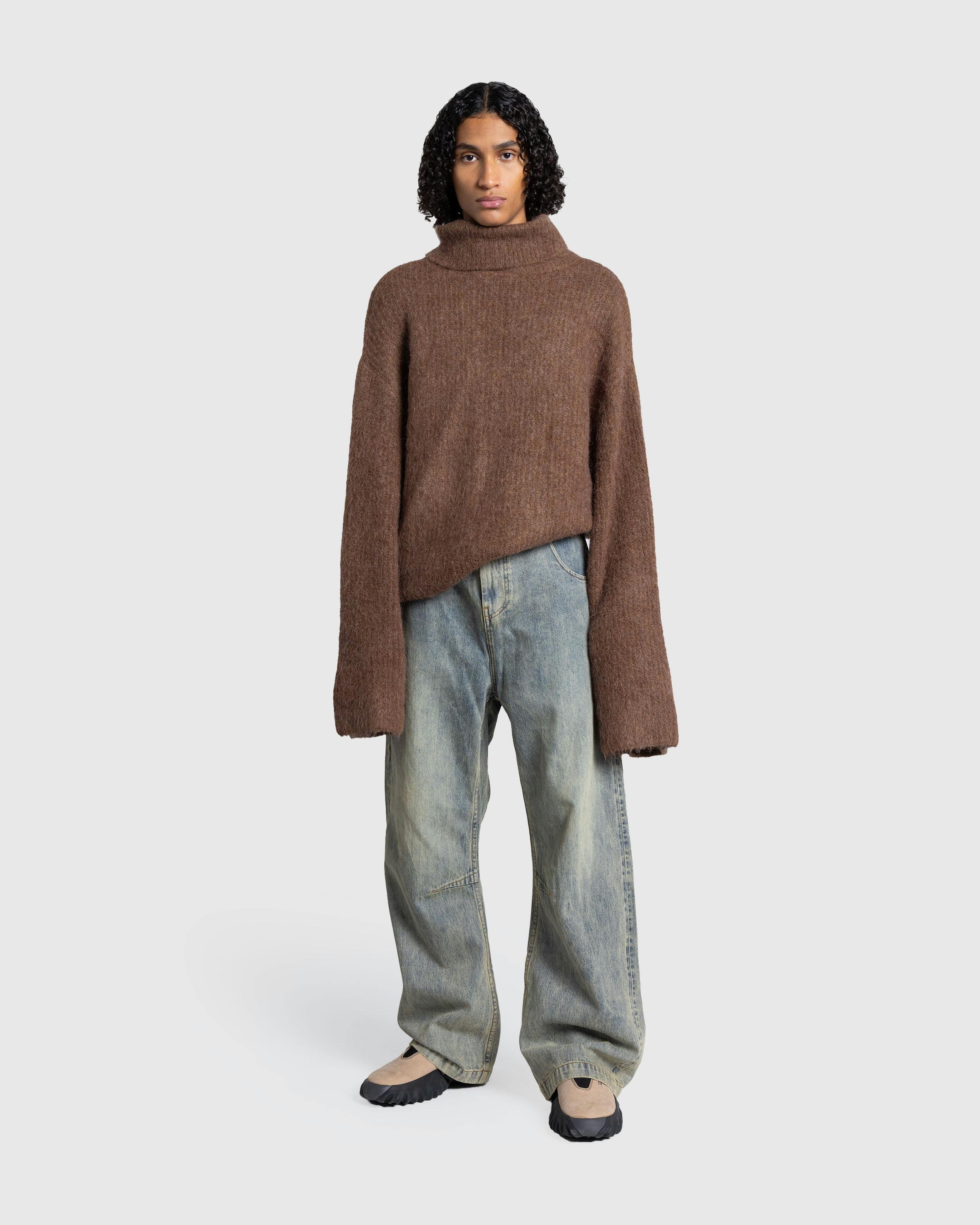 Entire Studios – Lute Knit Sweater Rye - Crewnecks - Brown - Image 3