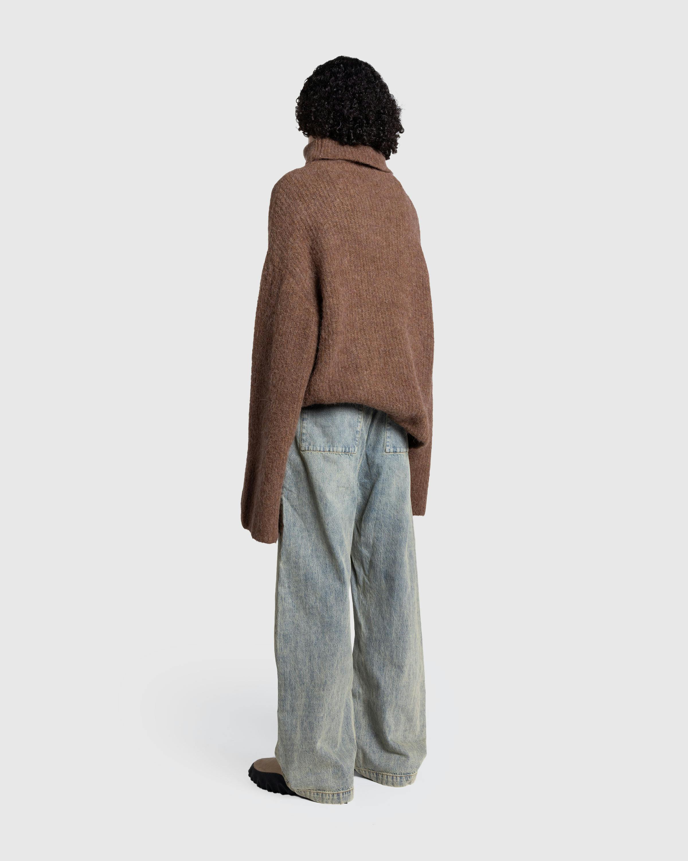 Entire Studios – Lute Knit Sweater Rye - Crewnecks - Brown - Image 6