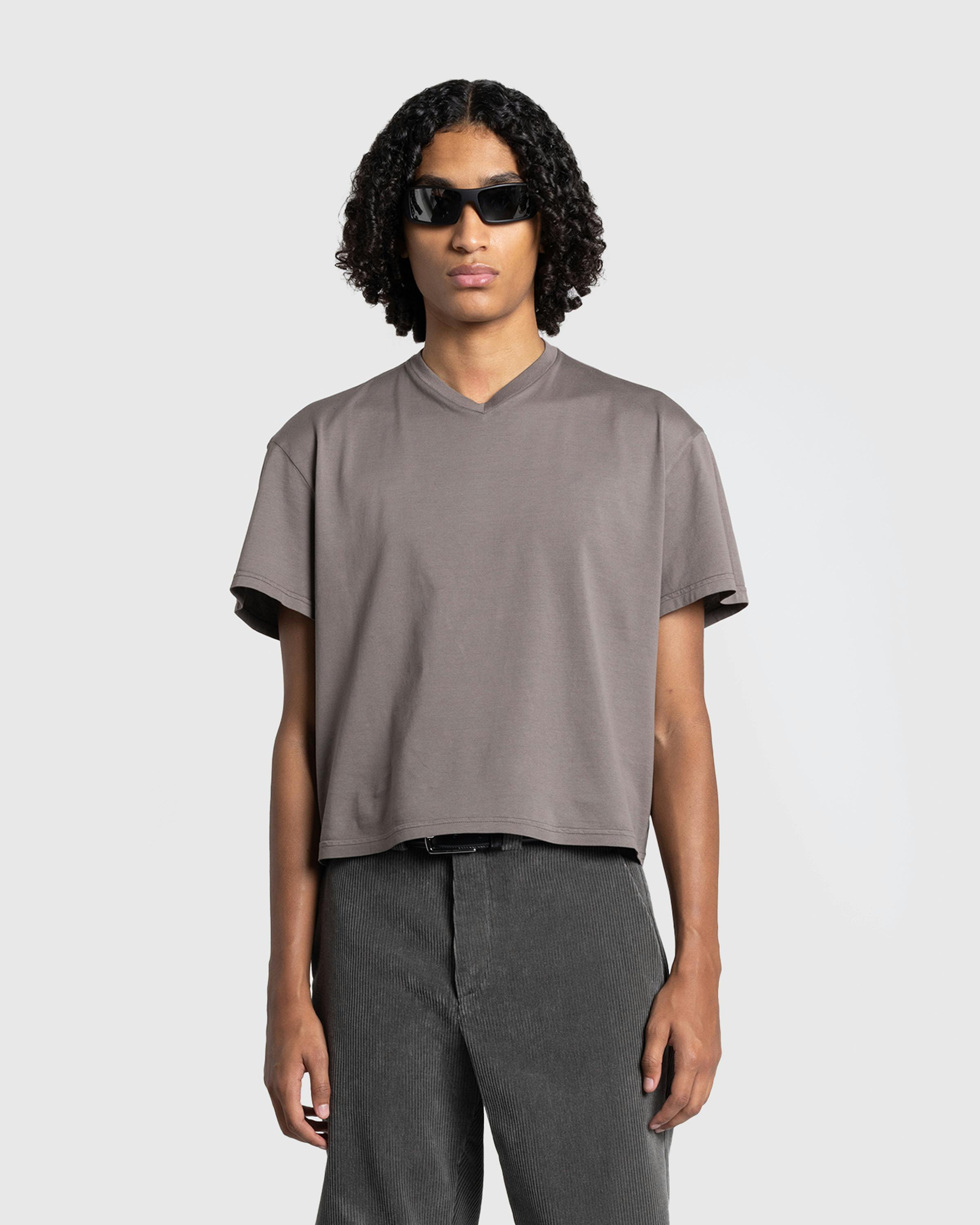 Rier – Jersey Cotton V-Neck T-Shirt Castlerock Brown - Shortsleeve Shirts - Brown - Image 2