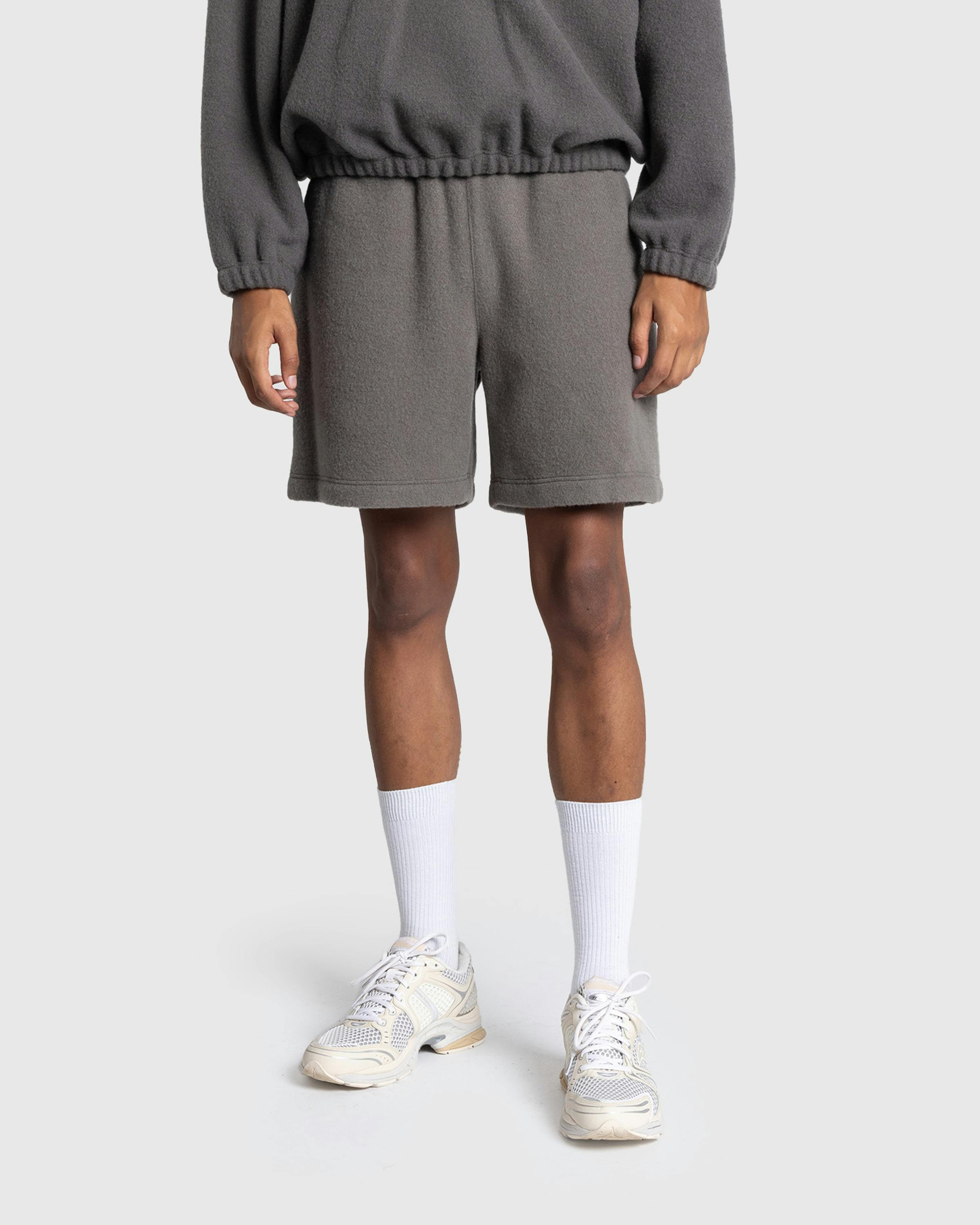 Rier – Natural Fleece Shorts Castlerock Grey - Trousers - Grey - Image 2