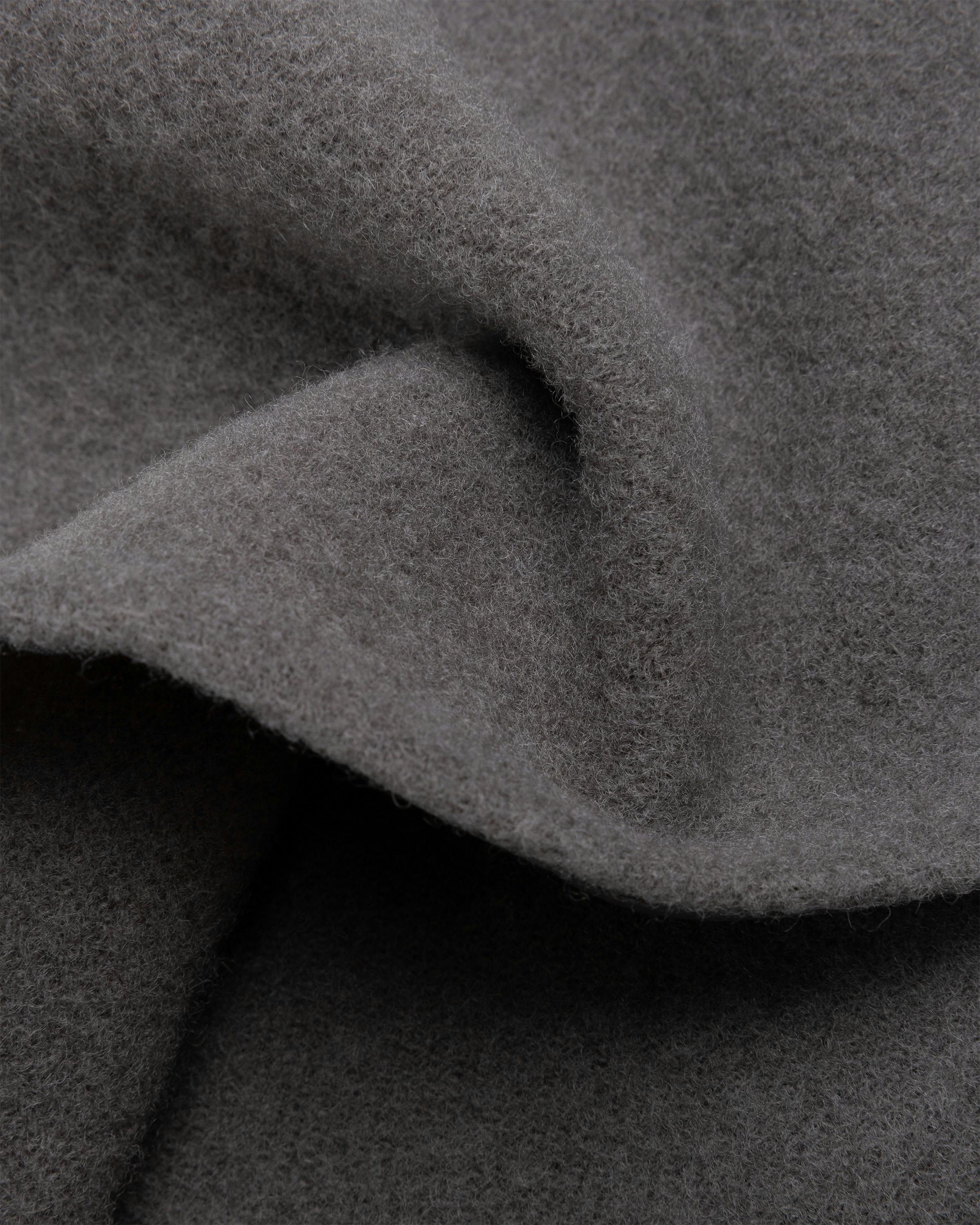 Rier – Natural Fleece Scarf Castlerock Grey - Knits - Grey - Image 5