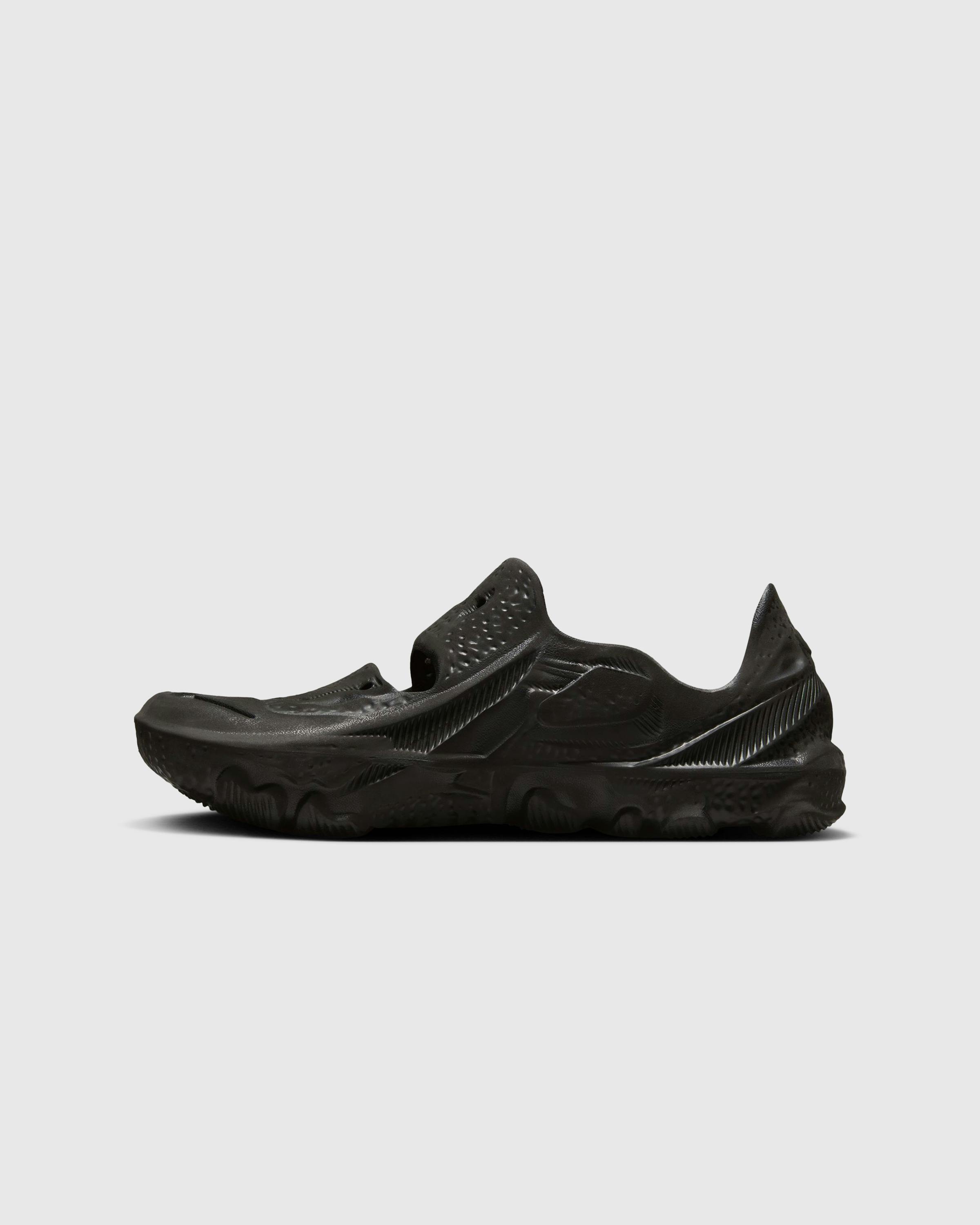 Nike – ISPA Universal Black/Black - Low Top Sneakers - Black - Image 2