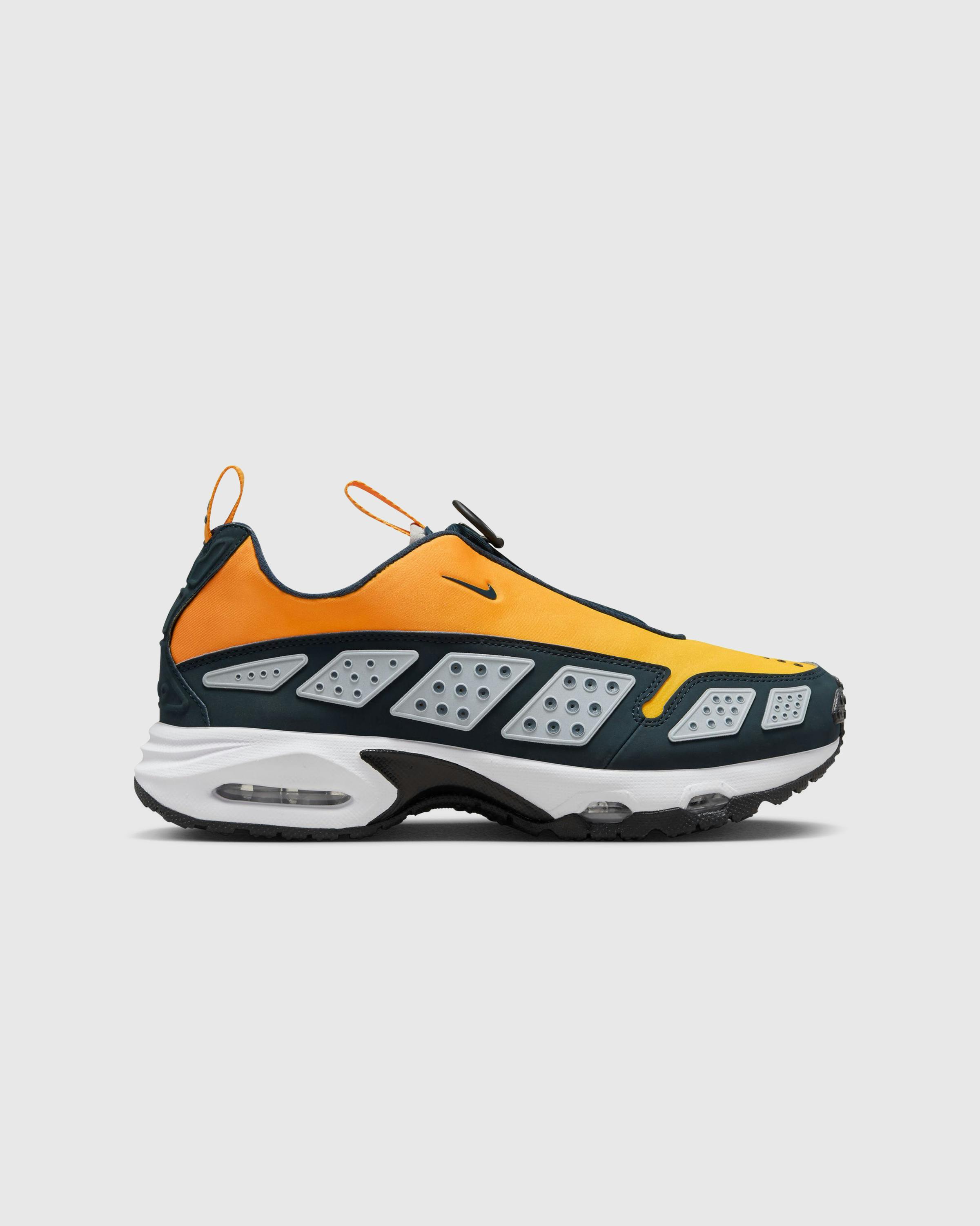 Nike – Air Max SNDR Canyon Gold/Deep Ocean-LT Smoke Grey - Low Top Sneakers - Orange - Image 1