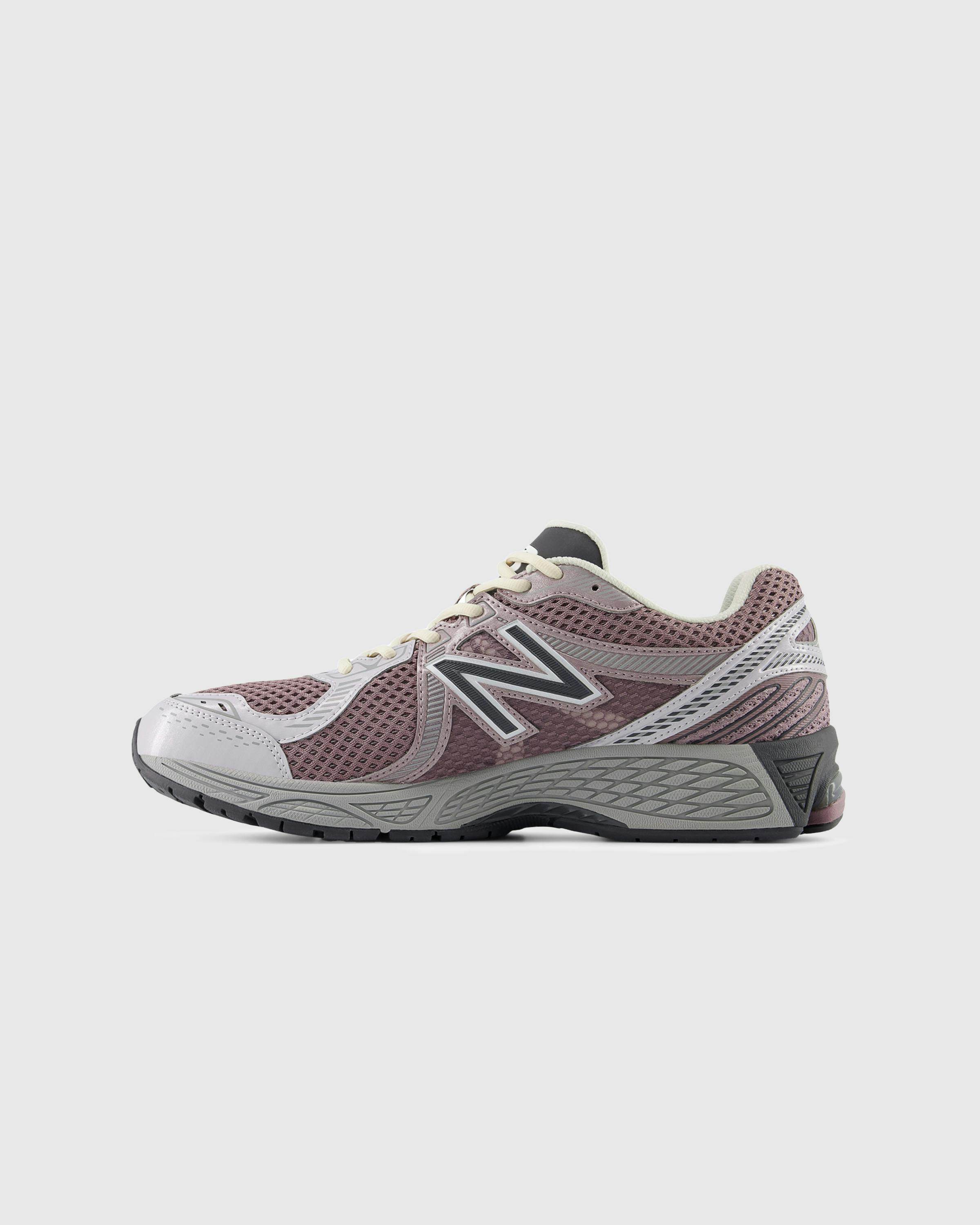 New Balance – 860v2 Ice Wine - Low Top Sneakers - Pink - Image 2