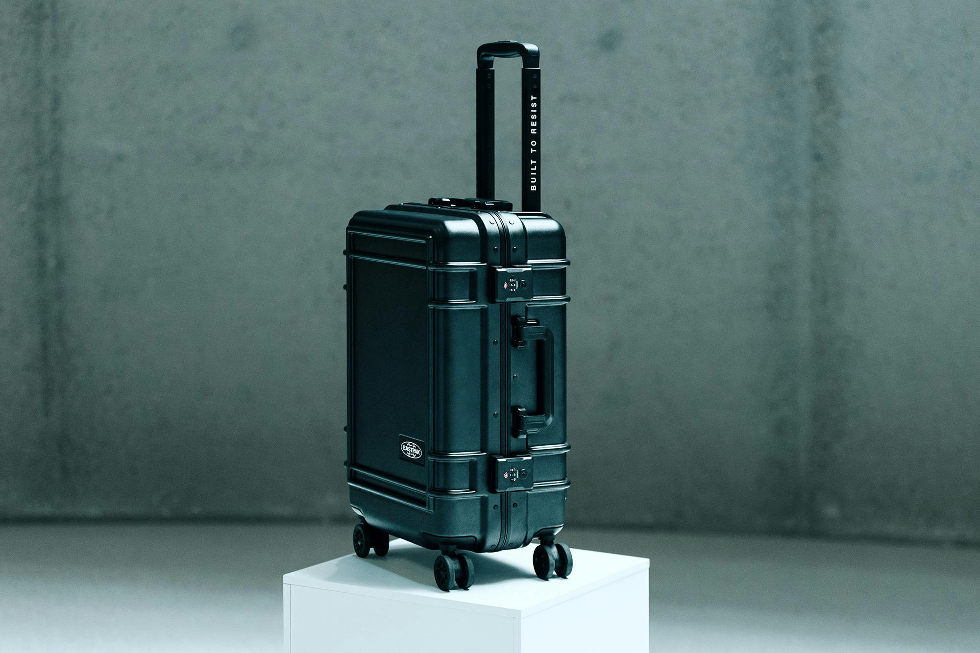 Eastpak Had-shell Suitcase