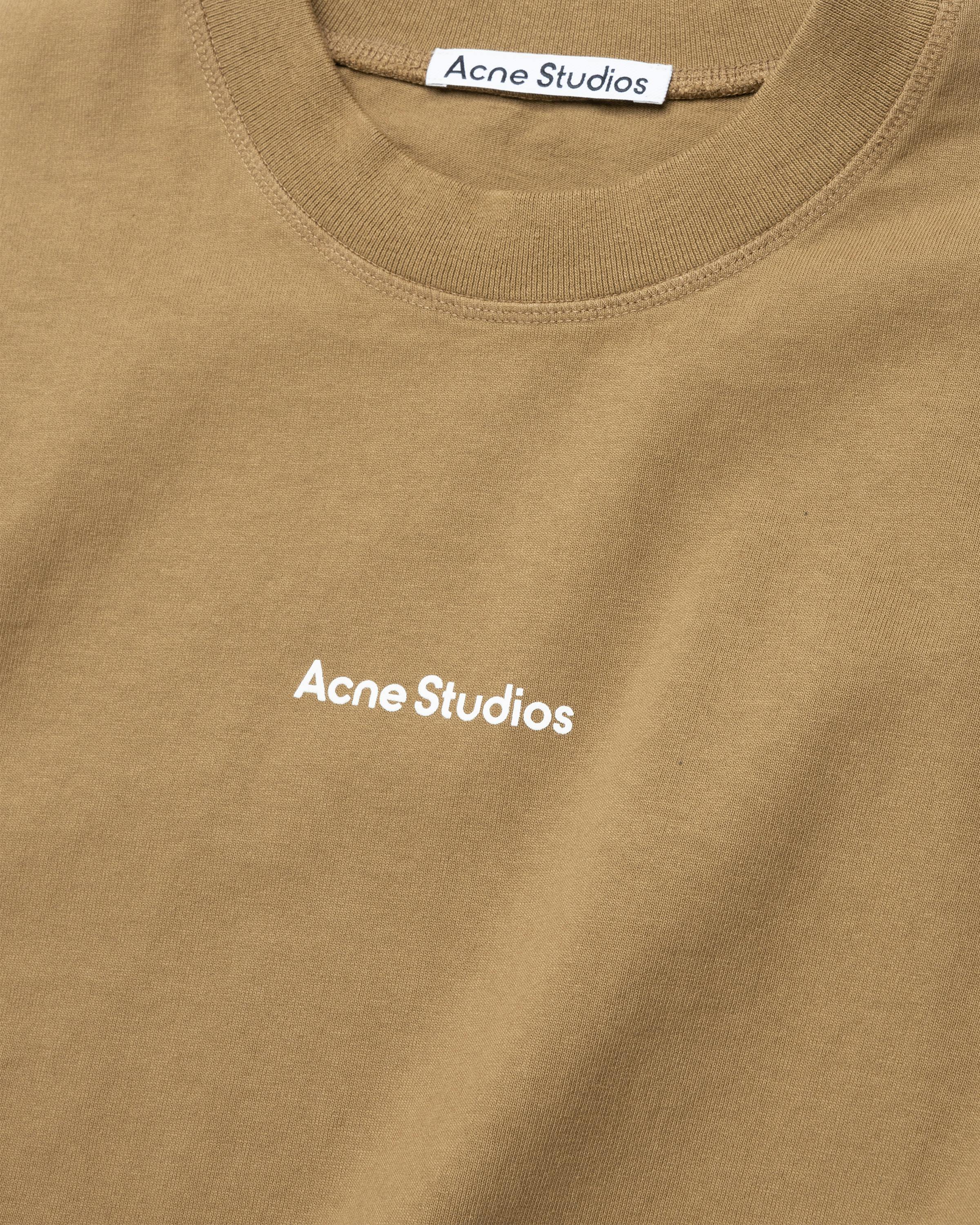 Acne Studios – Logo T-Shirt Mud Beige - T-Shirts - Pink - Image 7