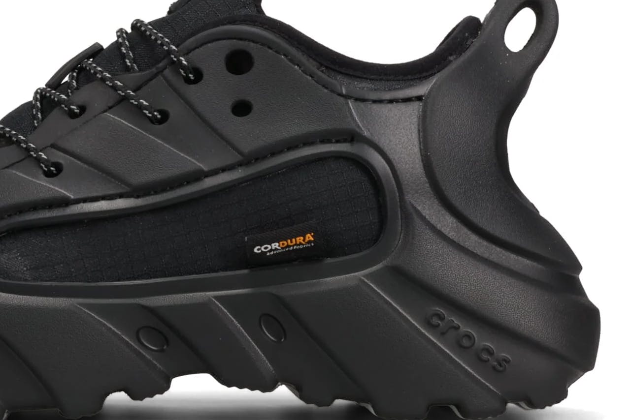 crocs-nova-trek-cordura