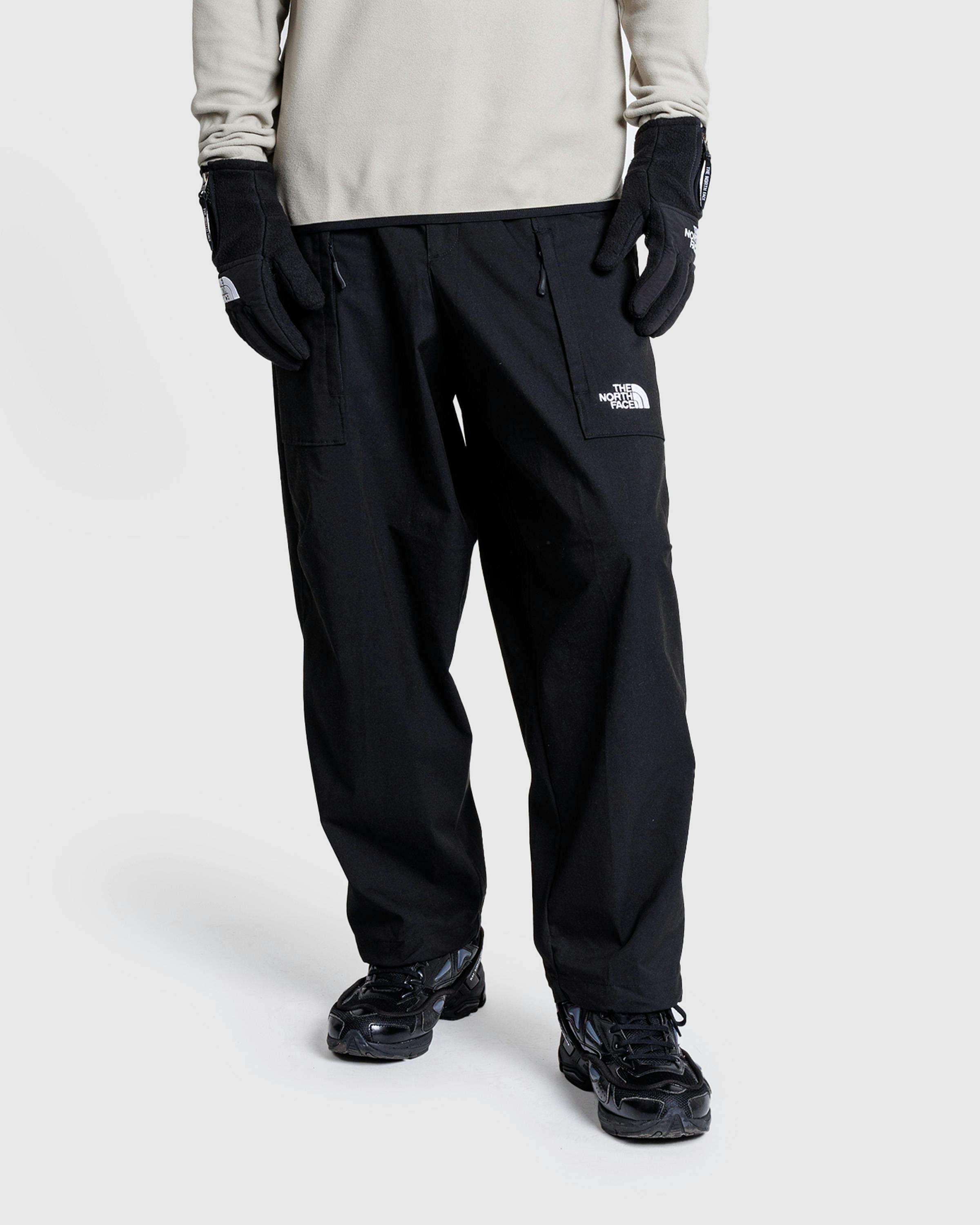 The North Face – M TNF x Yinka Ilori Relaxed Pant TNF Black - Cargo Pants - Black - Image 2