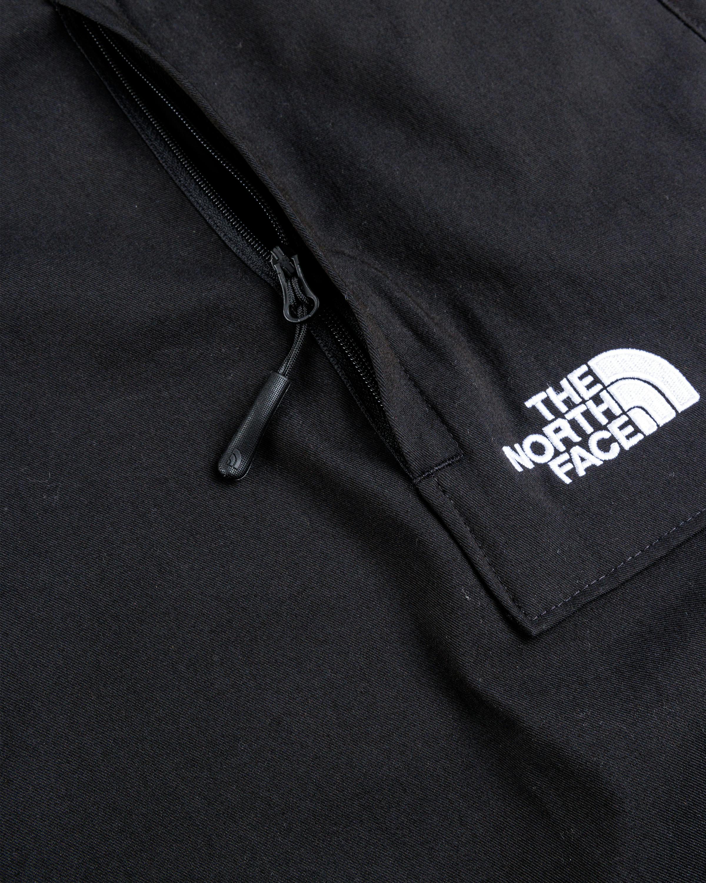 The North Face – M TNF x Yinka Ilori Relaxed Pant TNF Black - Cargo Pants - Black - Image 7