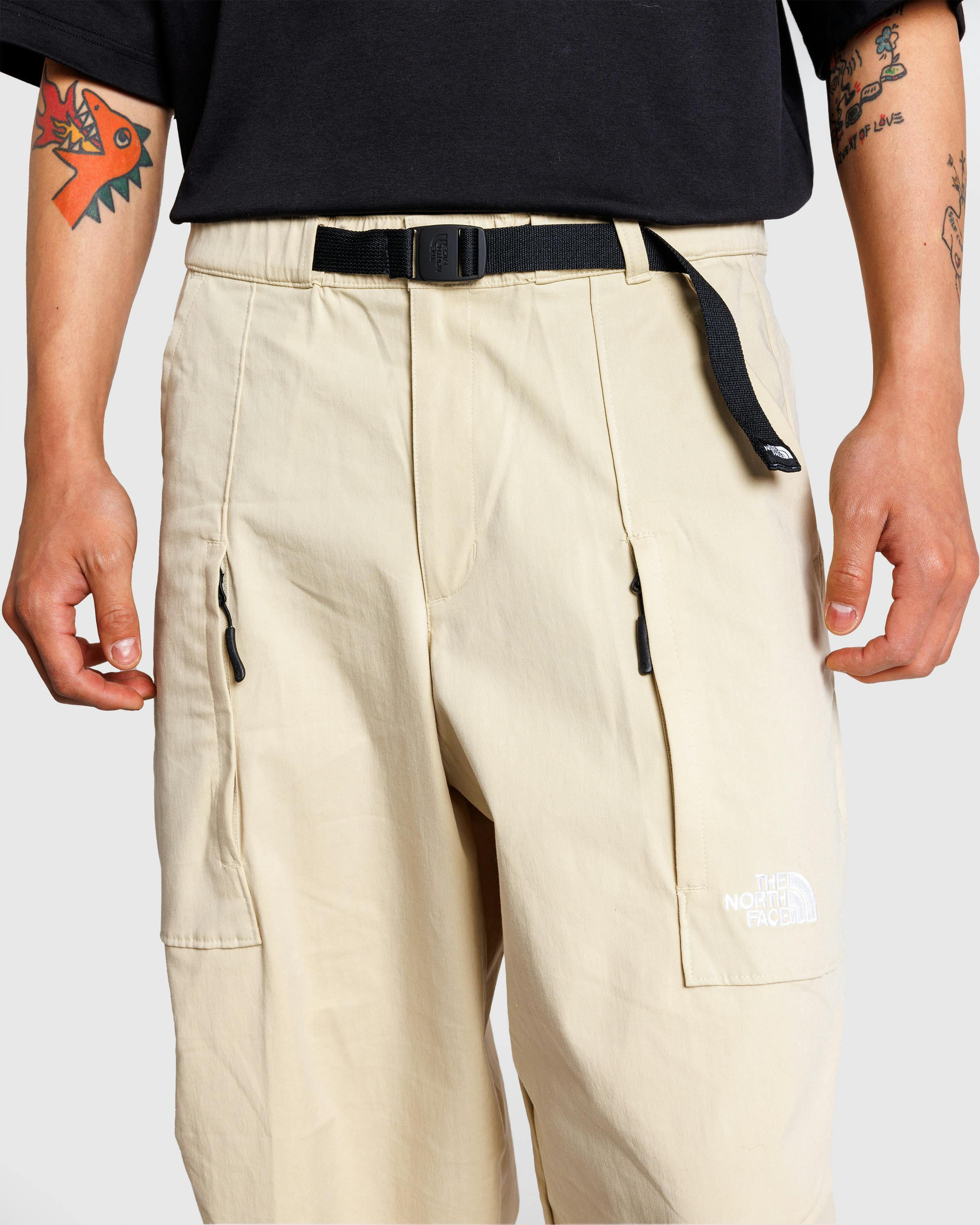 The North Face – M TNF x Yinka Ilori Relaxed Pant Gravel - Active Pants - Beige - Image 4