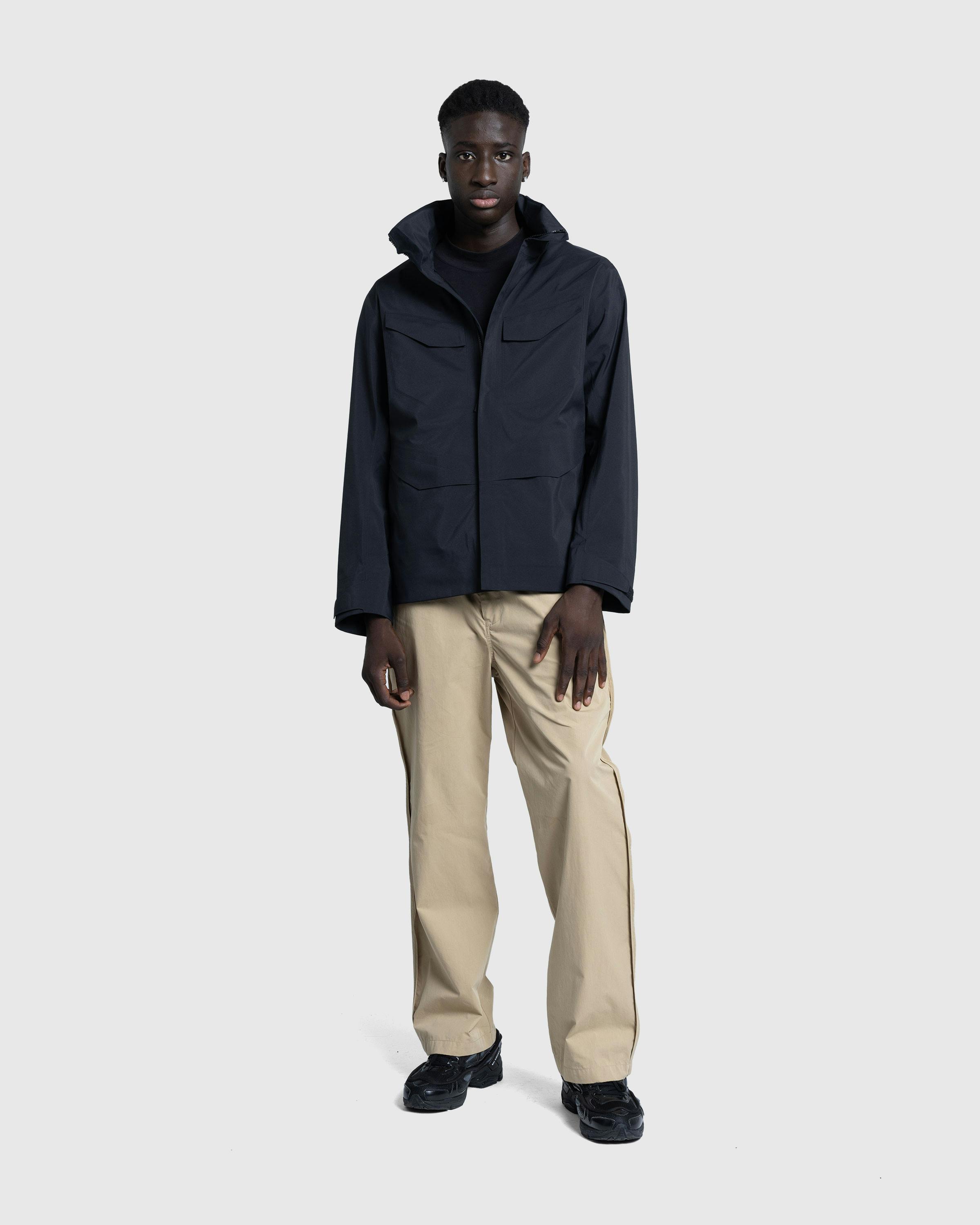 Veilance – Field Jacket M Black - Windbreakers - Black - Image 3