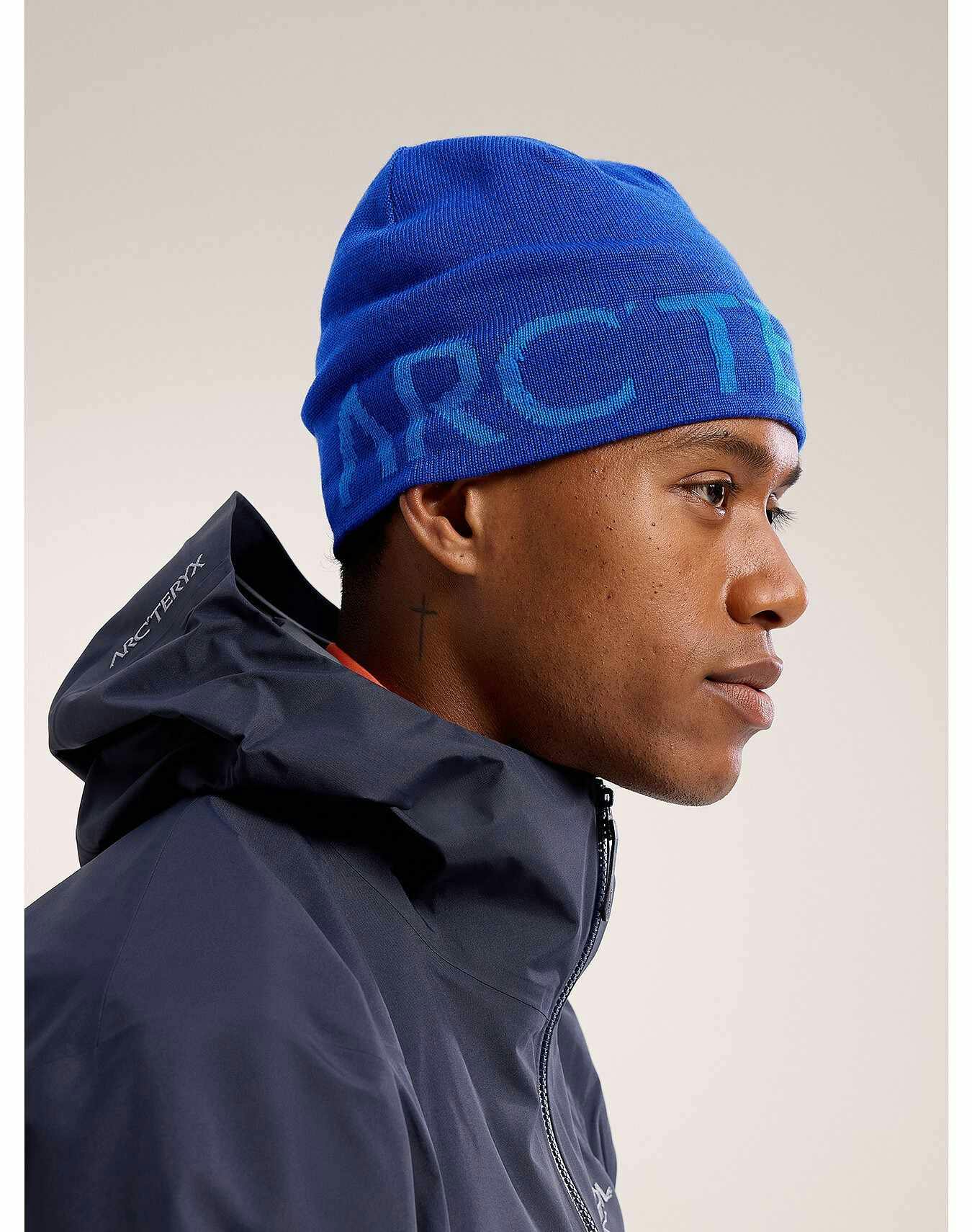 arcteryx beanie in blue