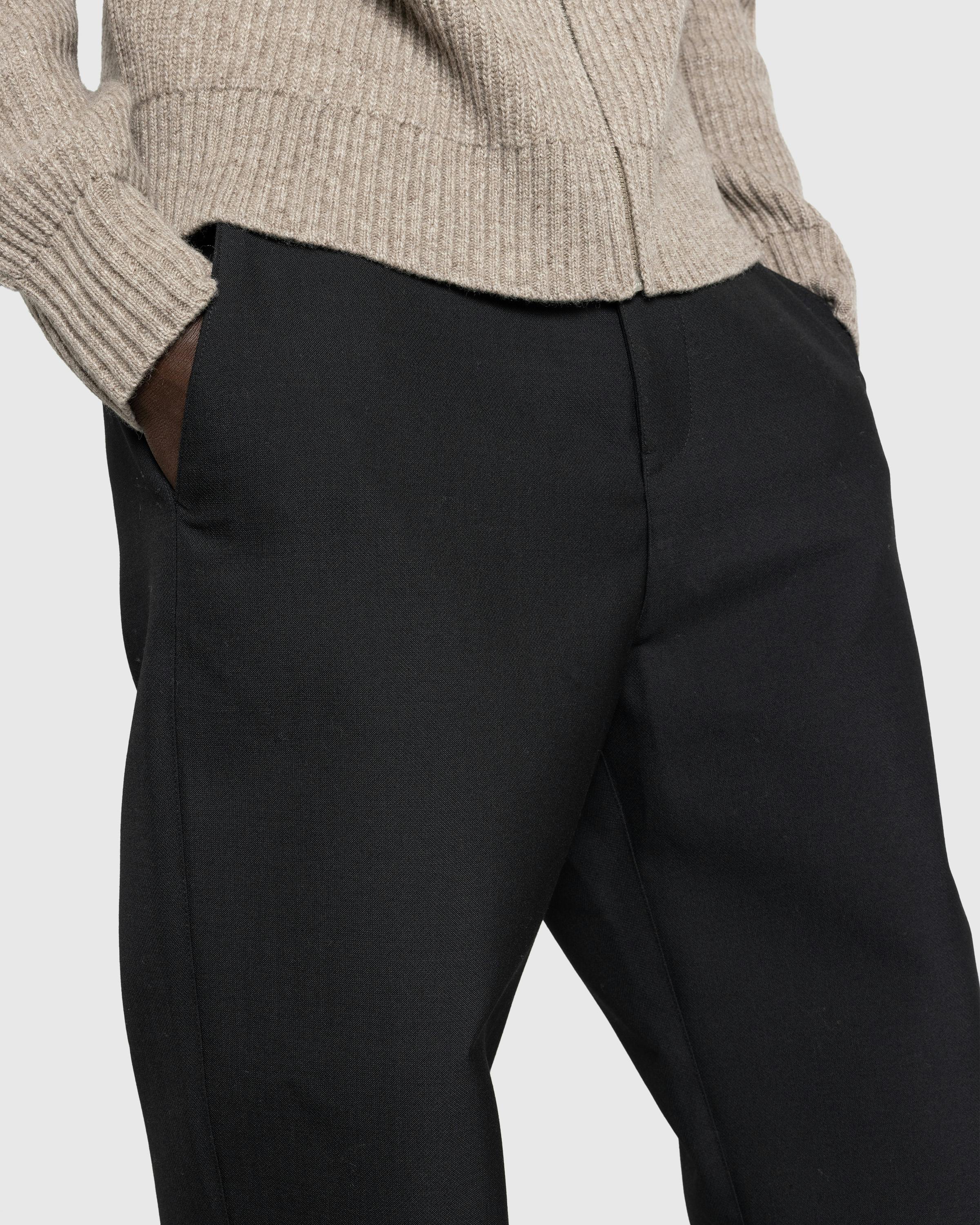 Berner Kühl – Officer Pant Crepe Wool Black - Chinos - Black - Image 5