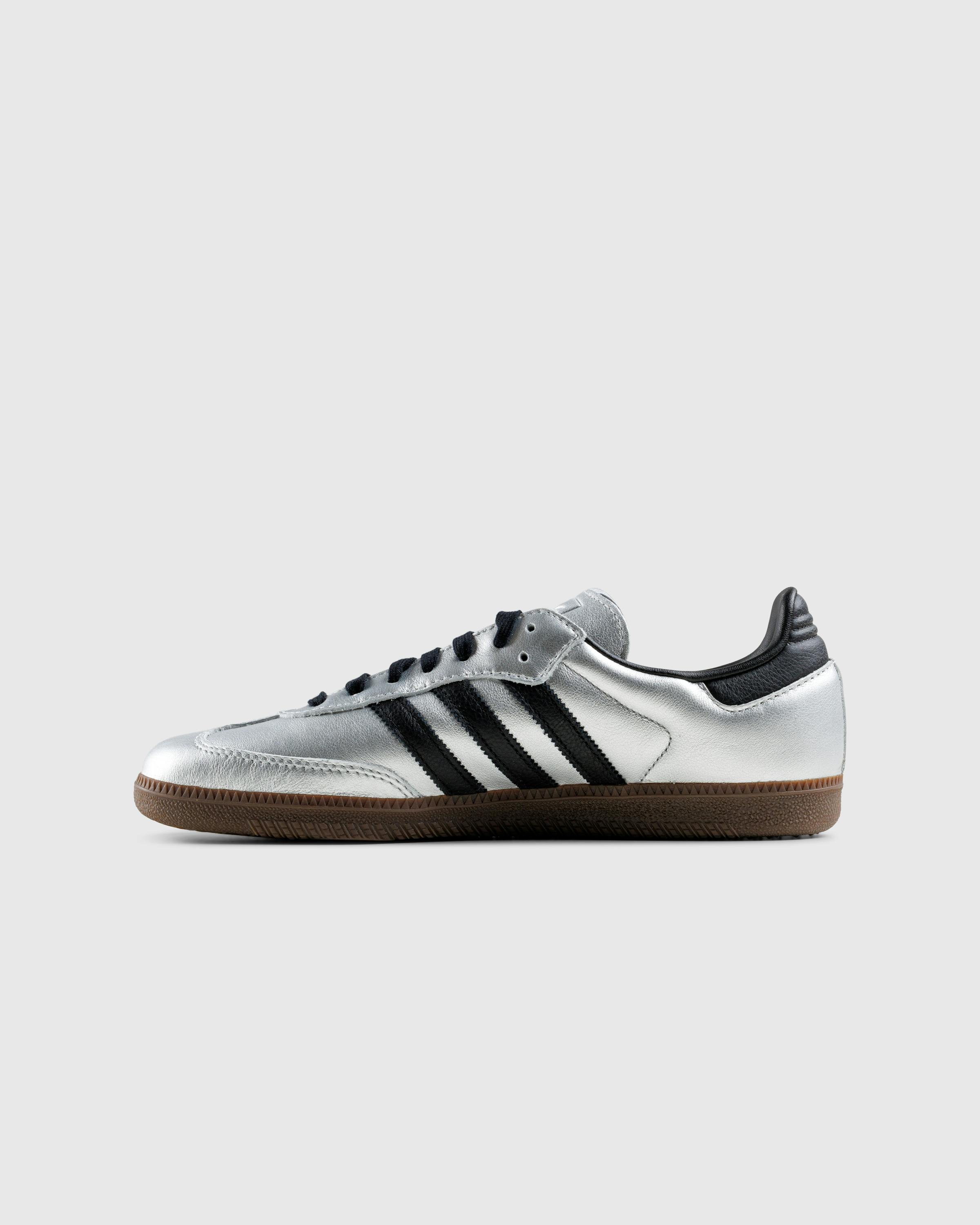 Adidas – Samba OG W Metallic Silver/Core Black/Gum - Low Top Sneakers - Silver - Image 2