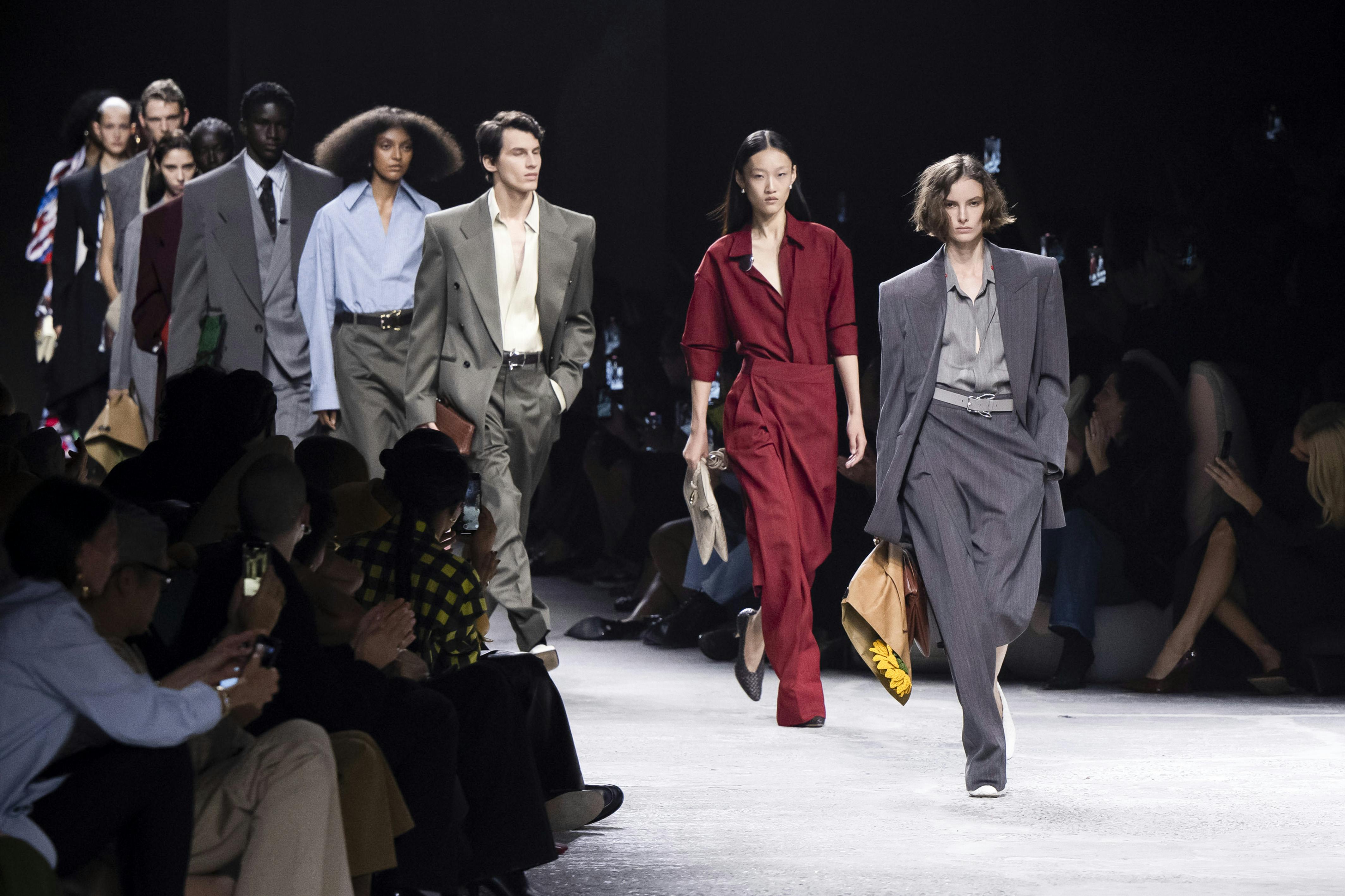 Milan Fashion Week MFW Review SS25 Spring Summer 2025 Versace Prada Bottega Veneta Marni