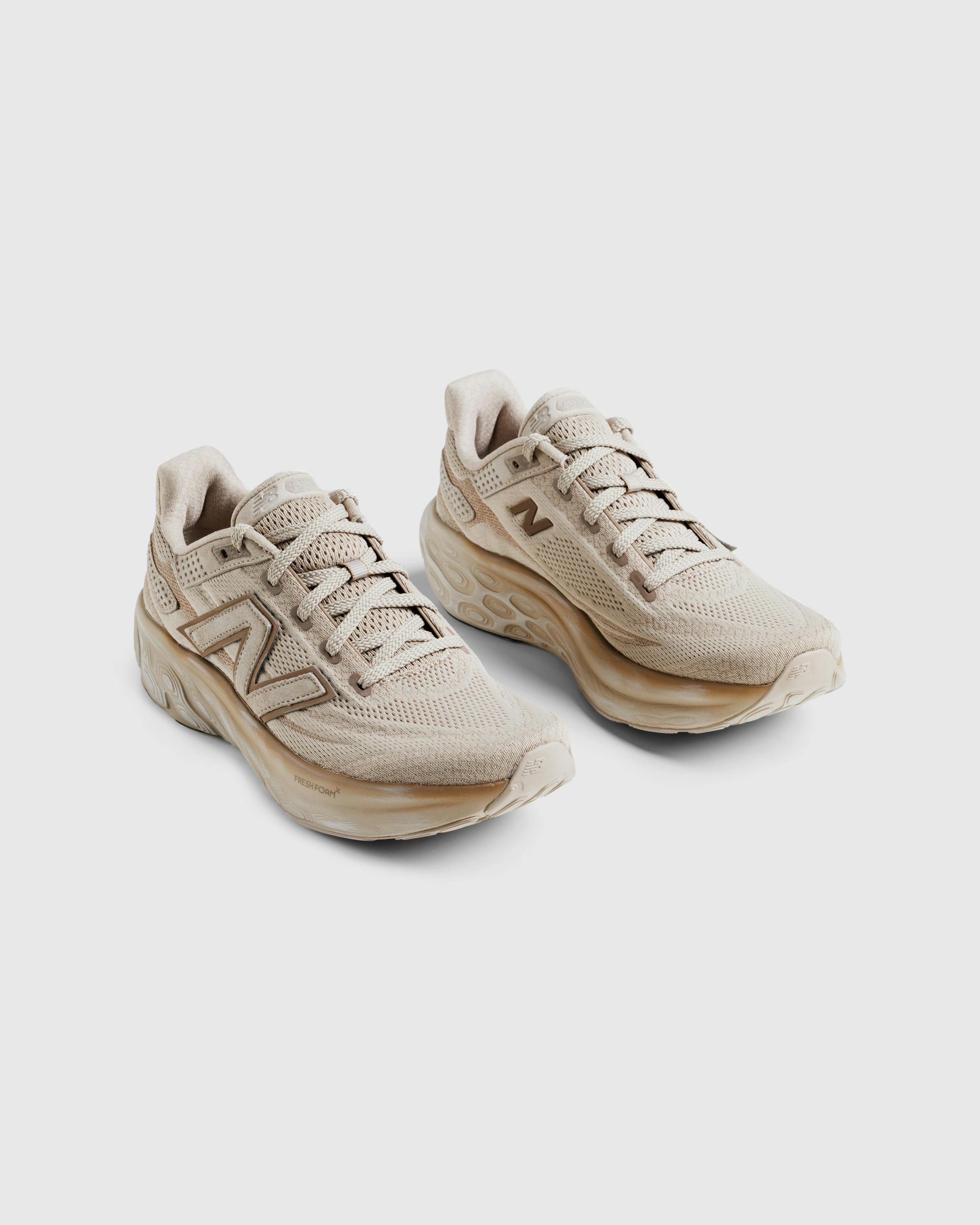 New Balance – 1080L Light Mushroom - Low Top Sneakers - Beige - Image 6