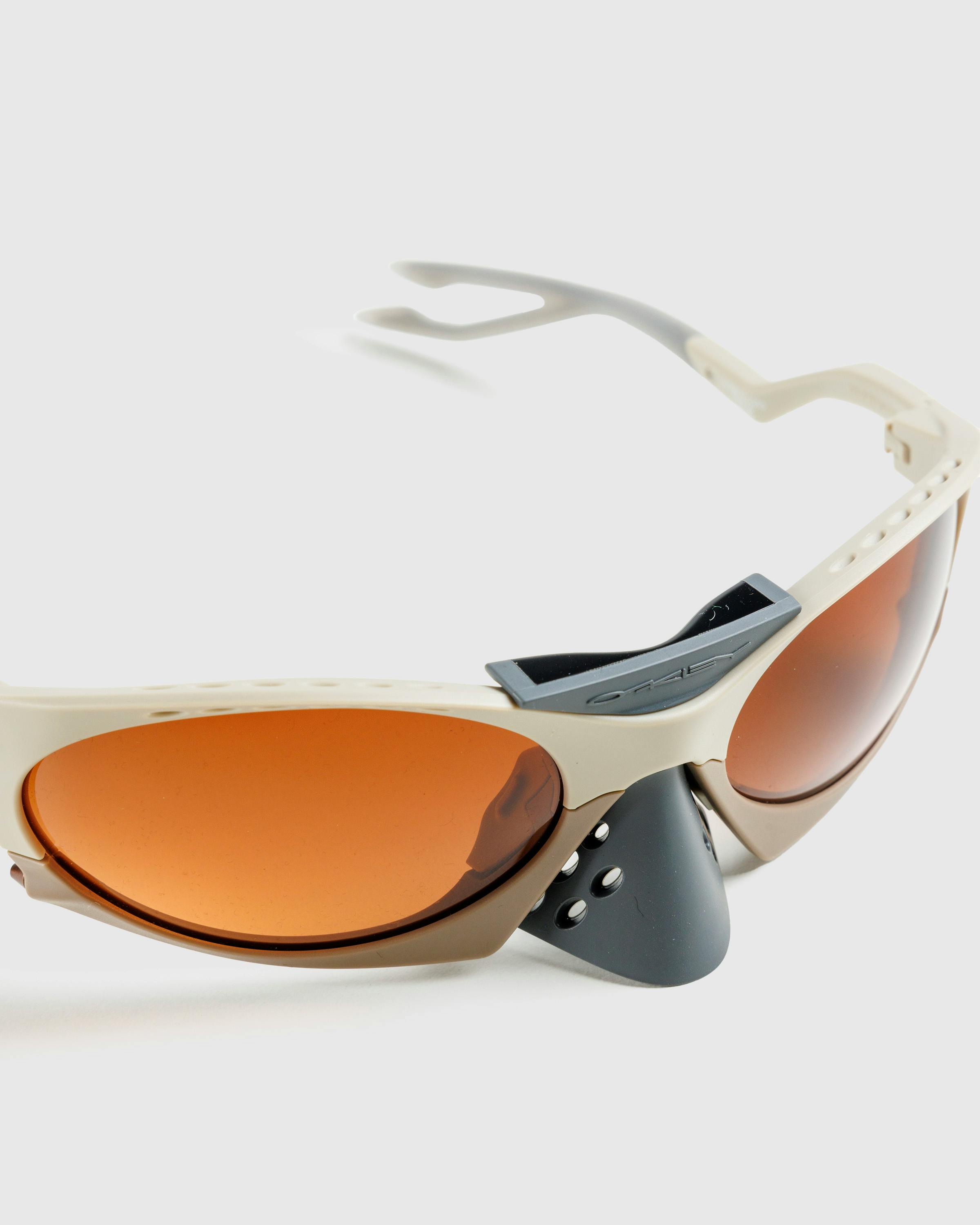 Oakley – Plantaris Matte Sand/Prizm Brown Gradient - Sunglasses - Beige - Image 5