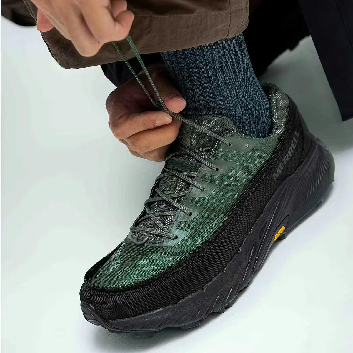 Gore tex athletic shoes hotsell