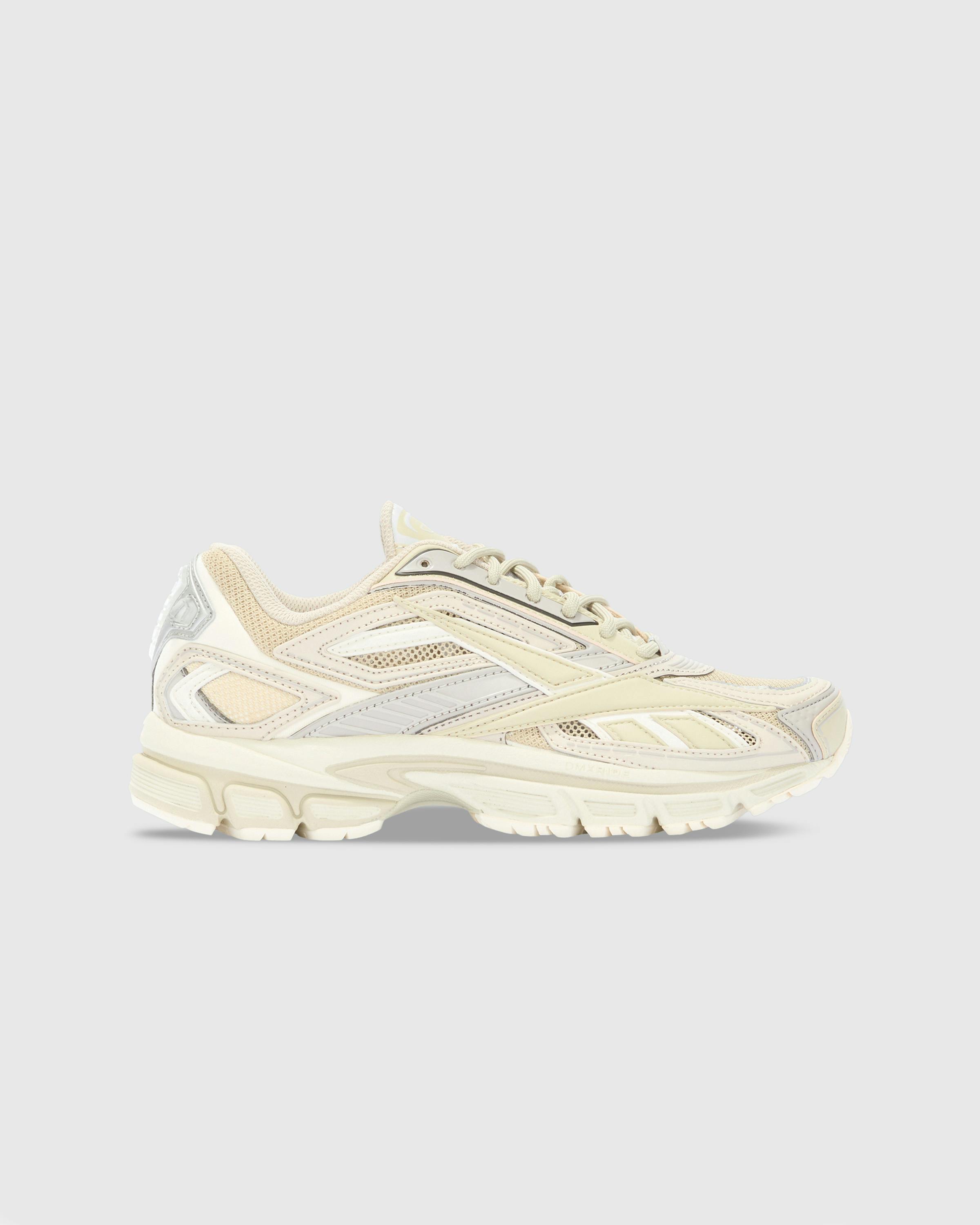 Reebok – Premier Road Ultra Neutral - Low Top Sneakers - Beige - Image 1