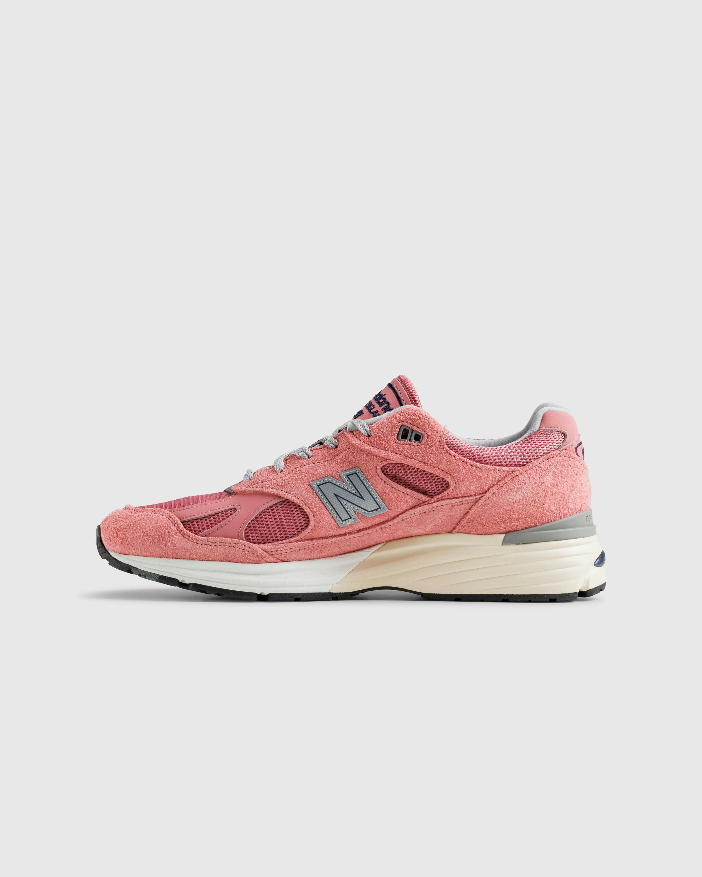 New Balance – Made in UK 991v2 Pink - Low Top Sneakers - Pink - Image 2