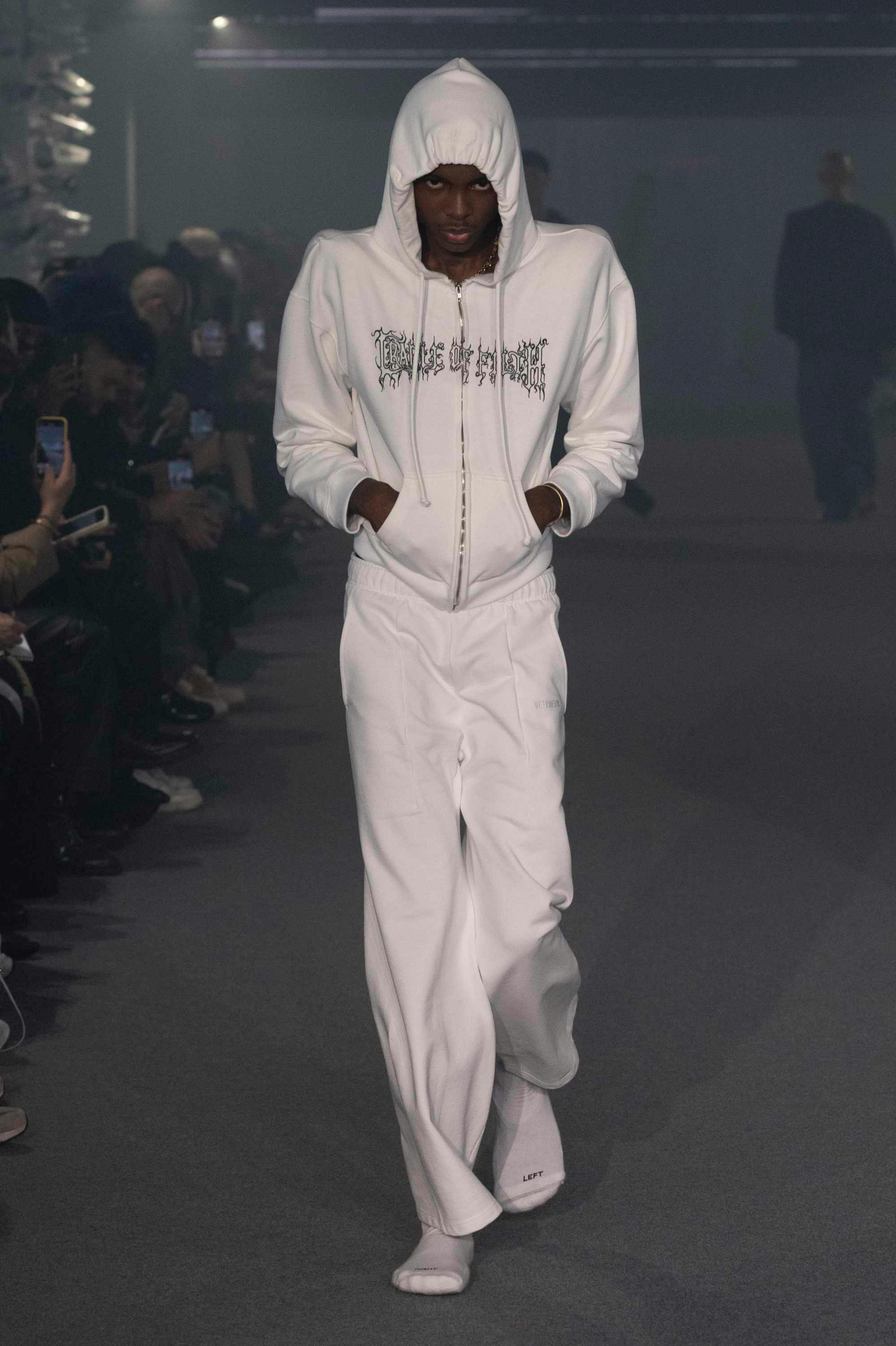 vetements ss25 runway show